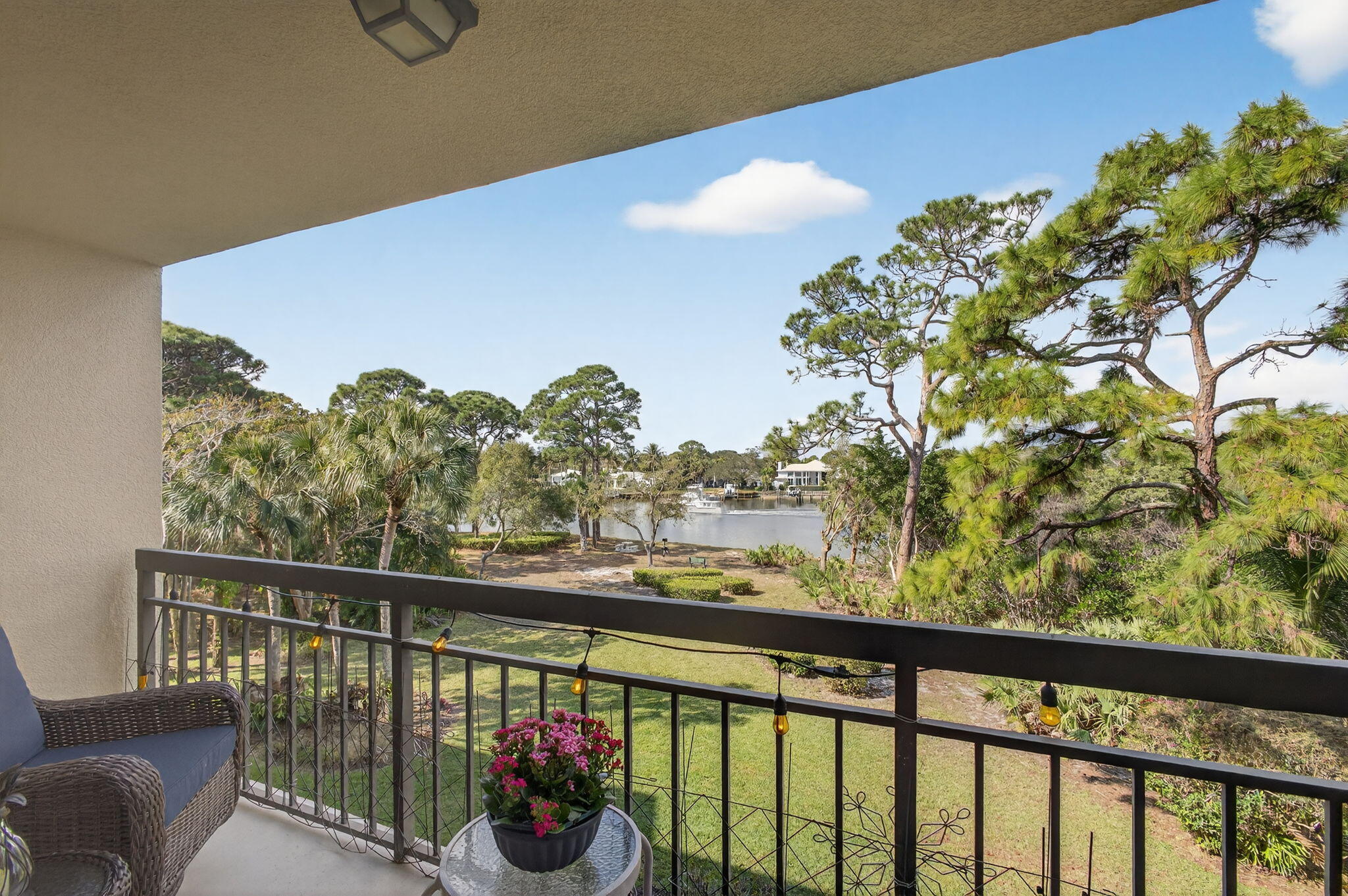 1901 Marina Isle #304 Jupiter, FL 33477