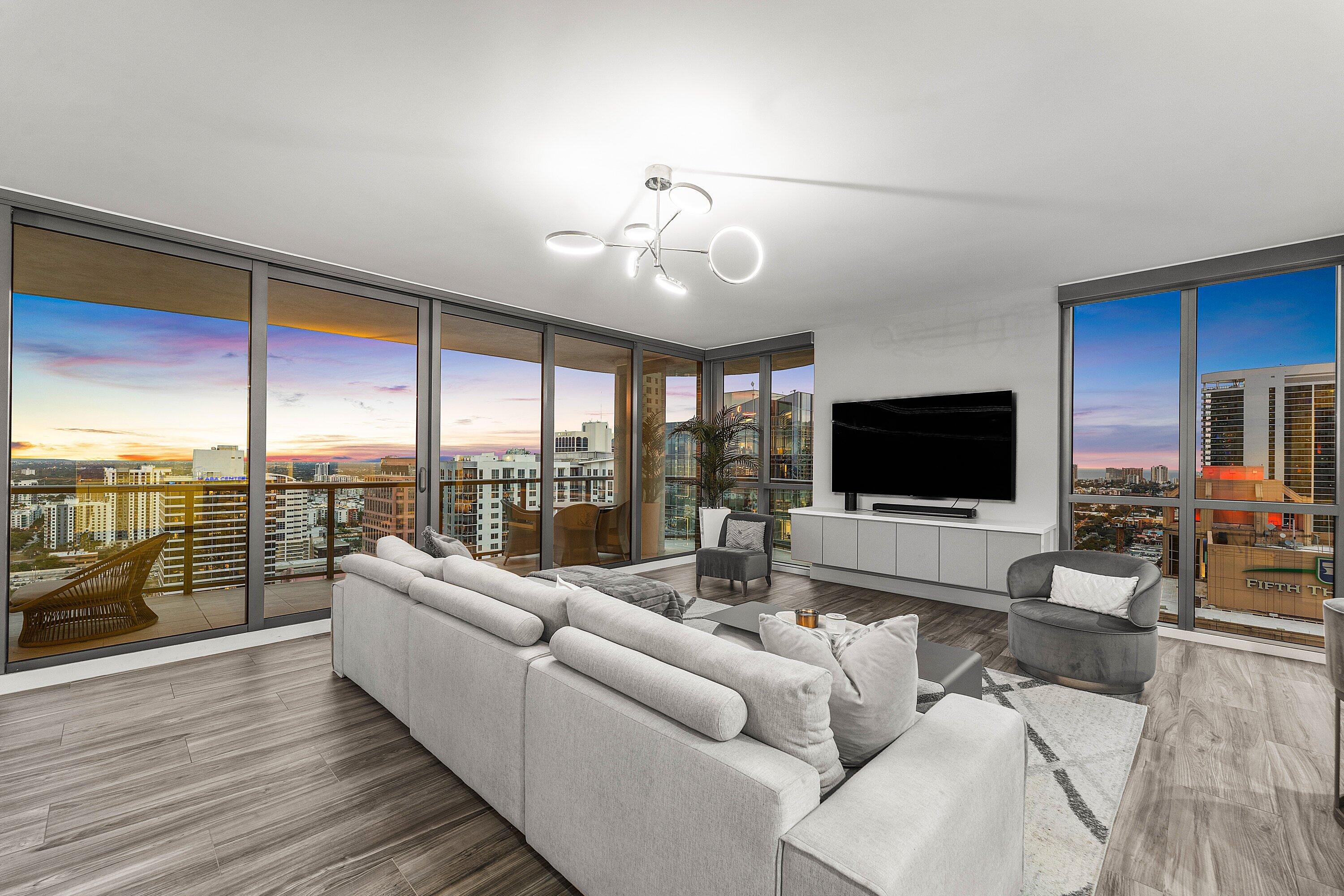 100 E Las Olas #3001 Fort Lauderdale, FL 33301