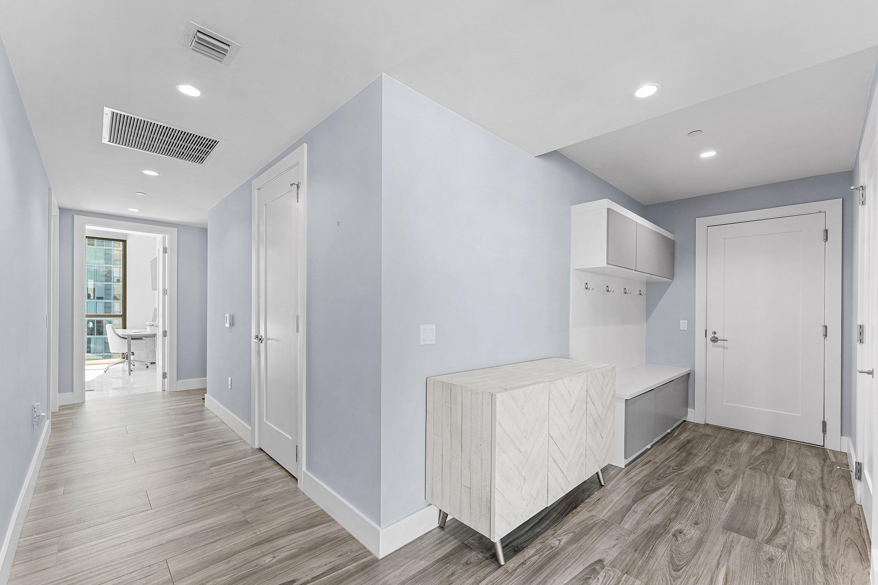 100 E Las Olas #3001 Fort Lauderdale, FL 33301