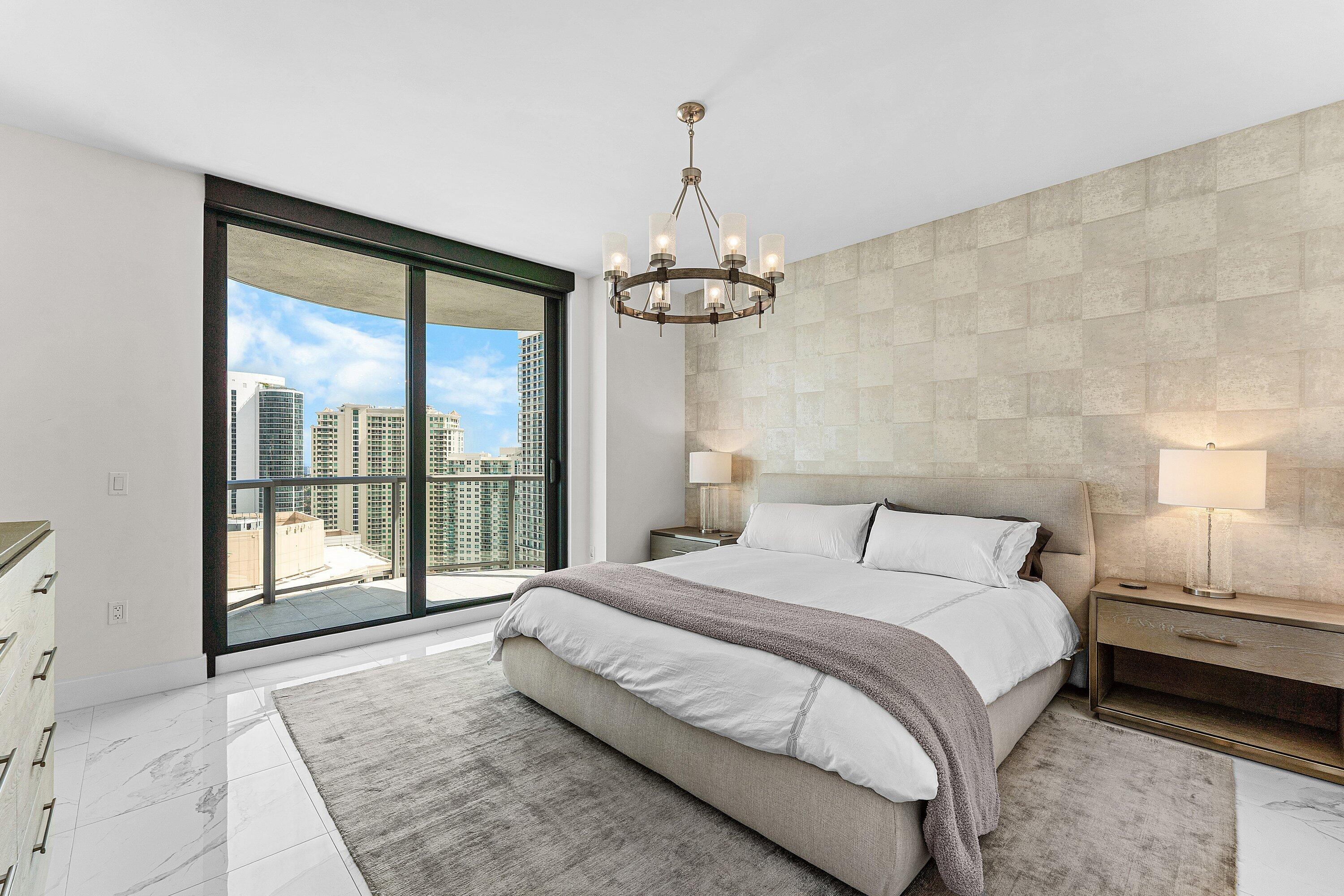 100 E Las Olas #3001 Fort Lauderdale, FL 33301