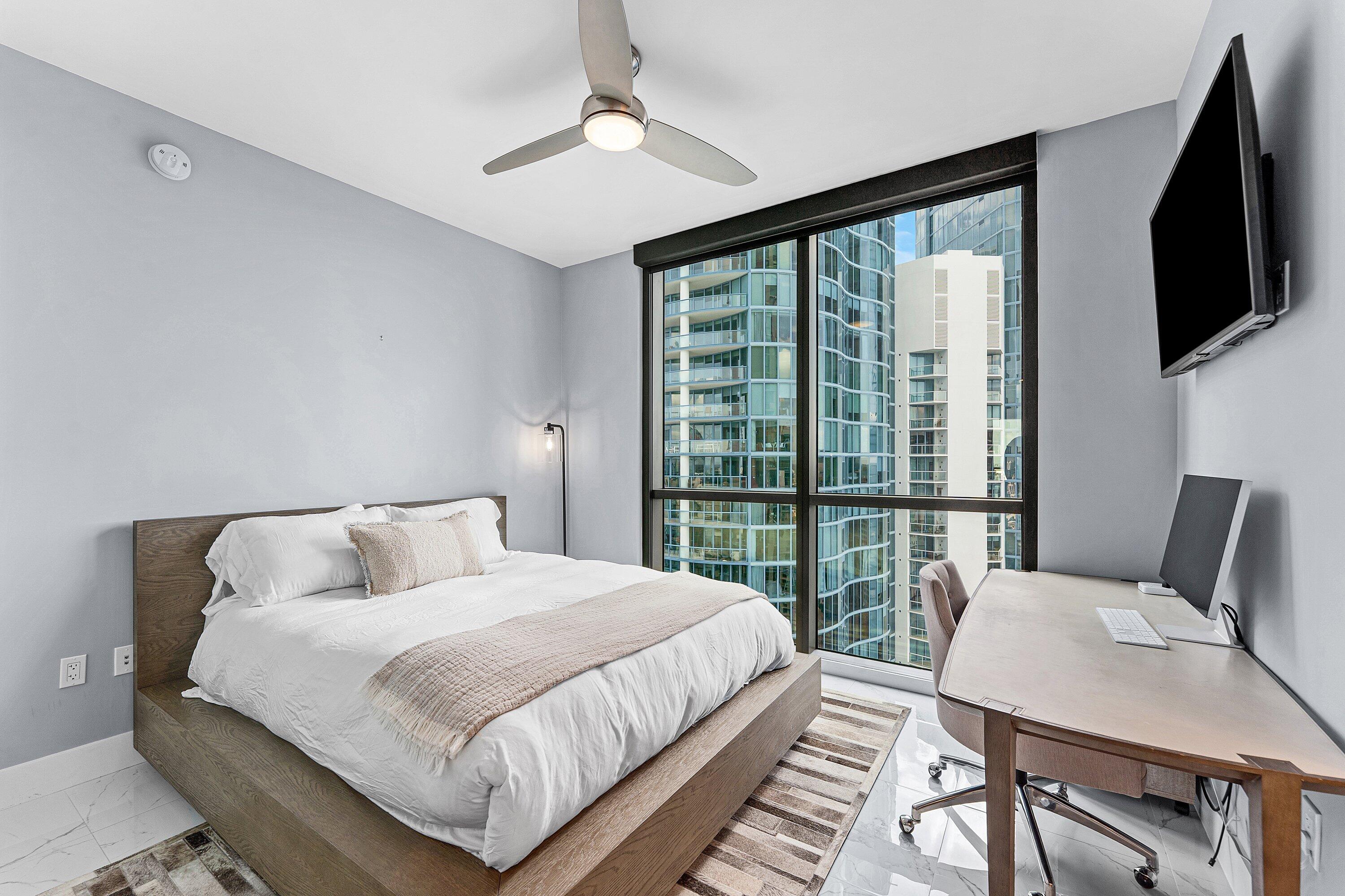 100 E Las Olas #3001 Fort Lauderdale, FL 33301