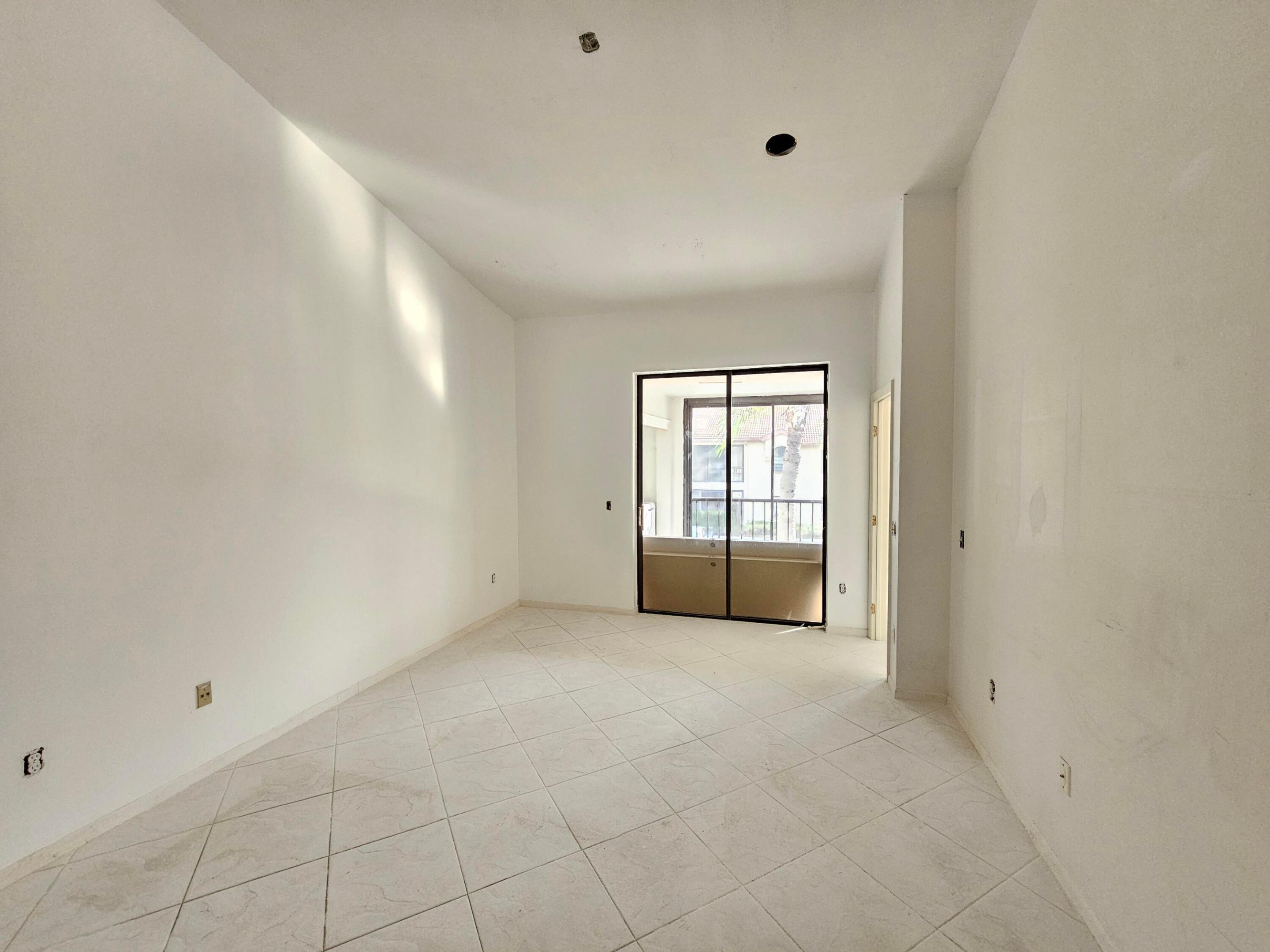 5235 Europa #O Boynton Beach, FL 33437