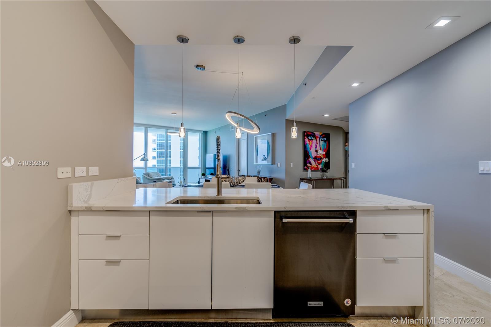 image Trump Towers I11