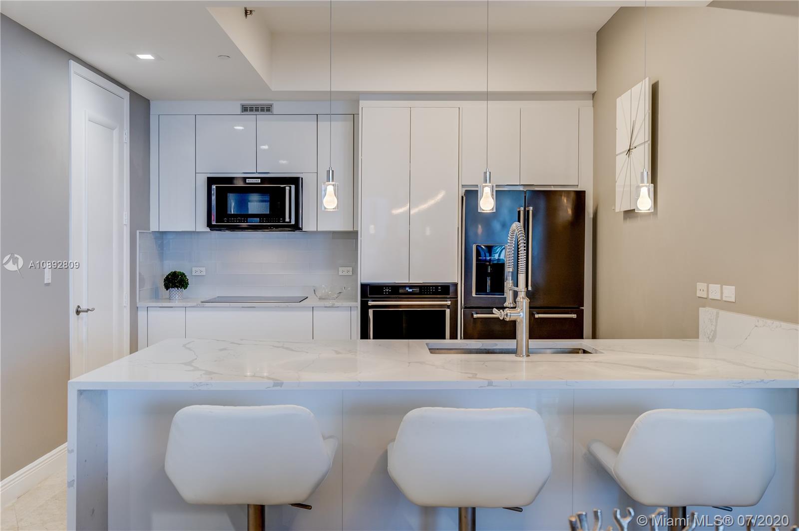 image Trump Towers I12