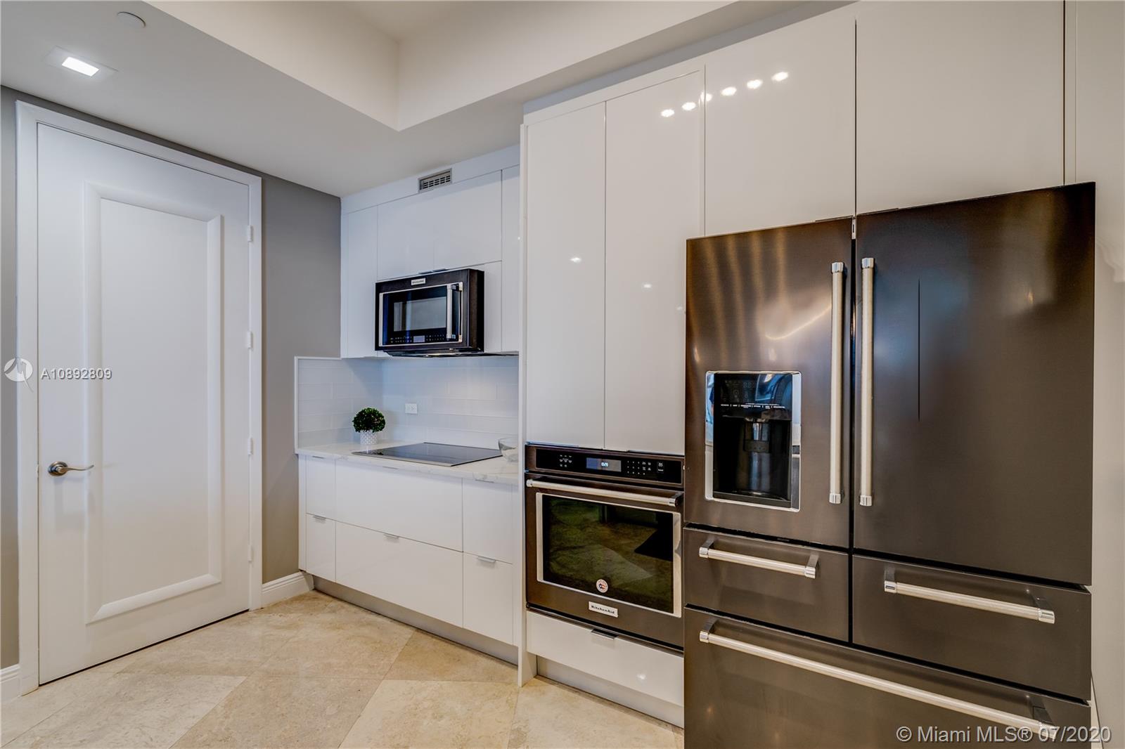 image Trump Towers I13