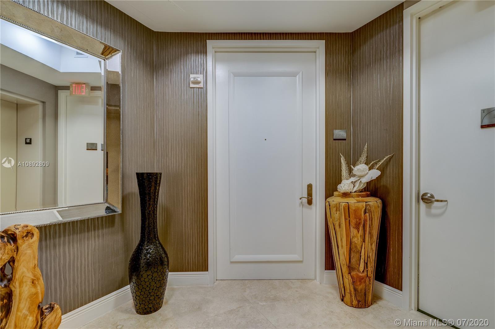 image Trump Towers I31