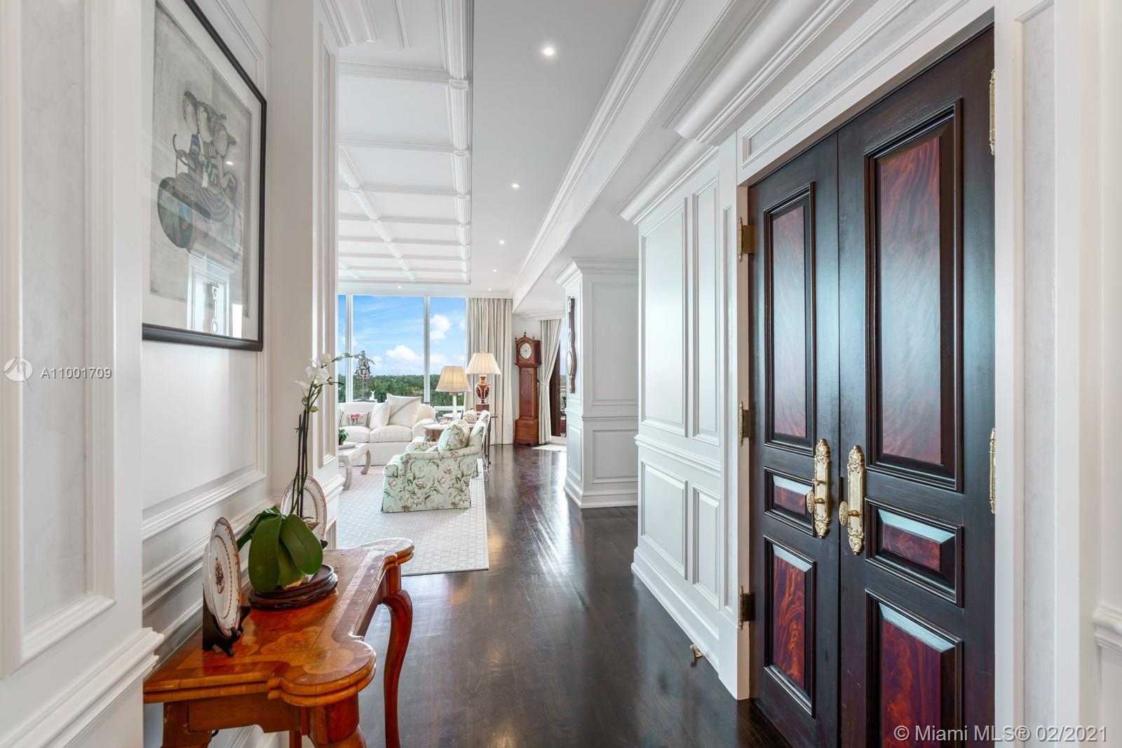 60 Edgewater Dr #7A Coral Gables, FL 33133