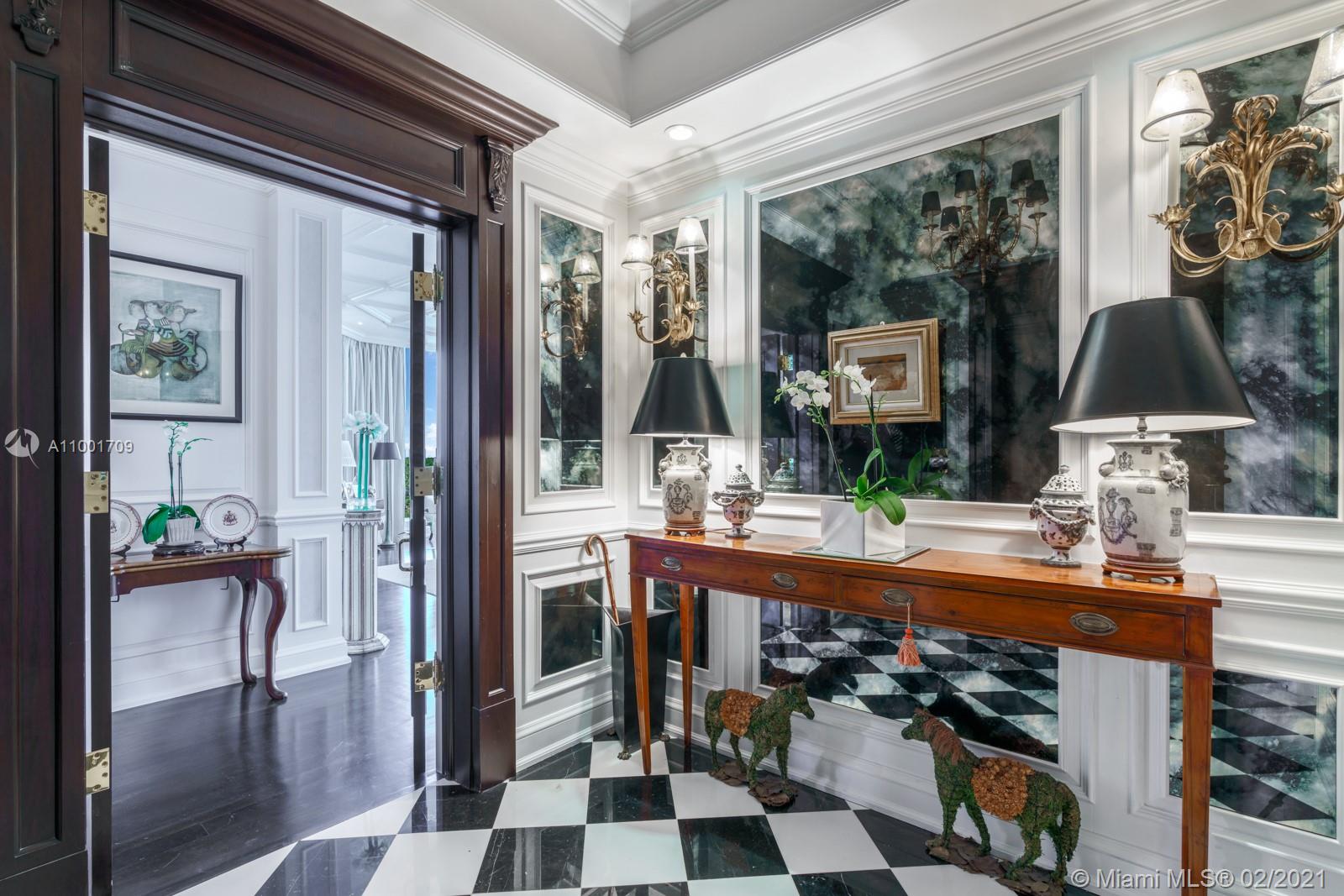 60 Edgewater Dr #7A Coral Gables, FL 33133