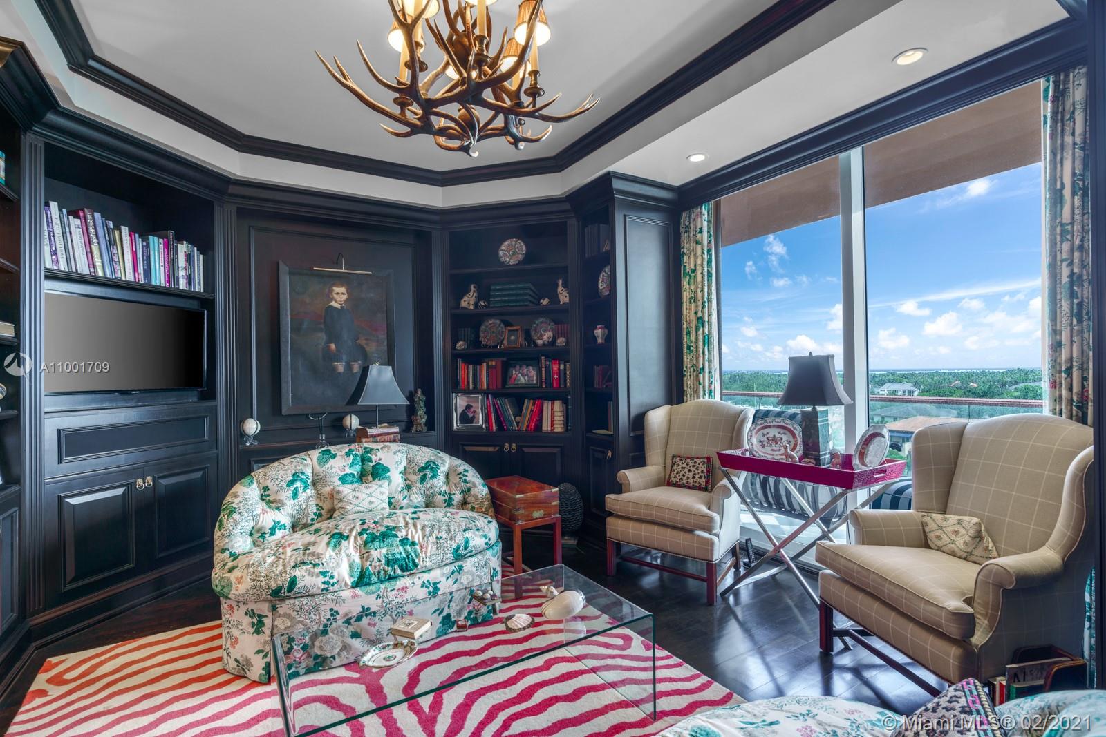 60 Edgewater Dr #7A Coral Gables, FL 33133