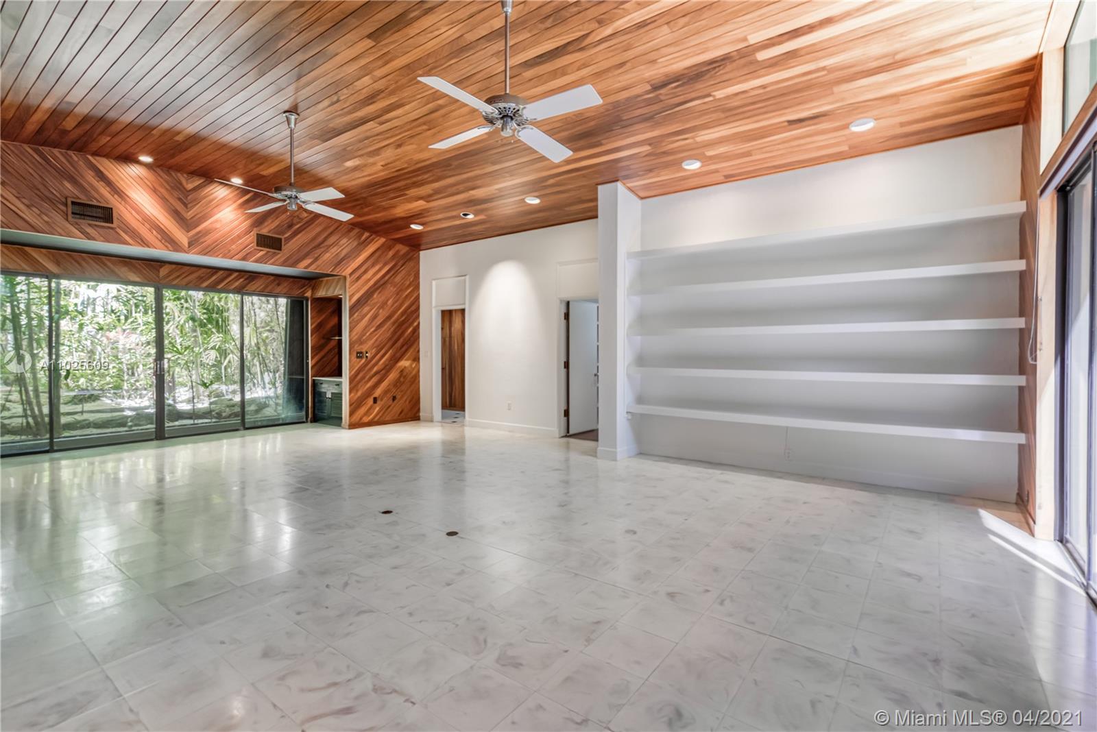 4141 La Playa Blvd Miami, FL 33133