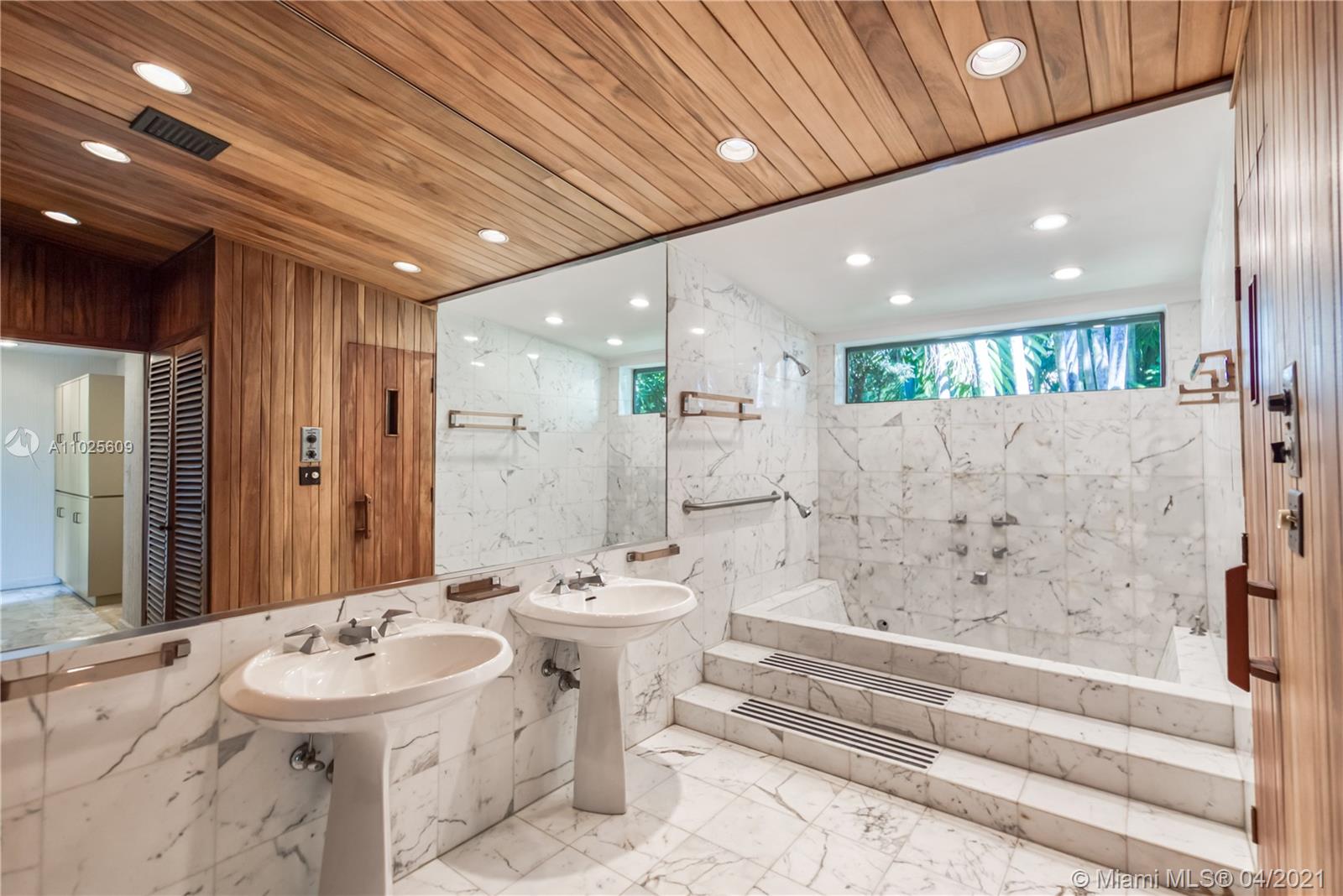 4141 La Playa Blvd Miami, FL 33133