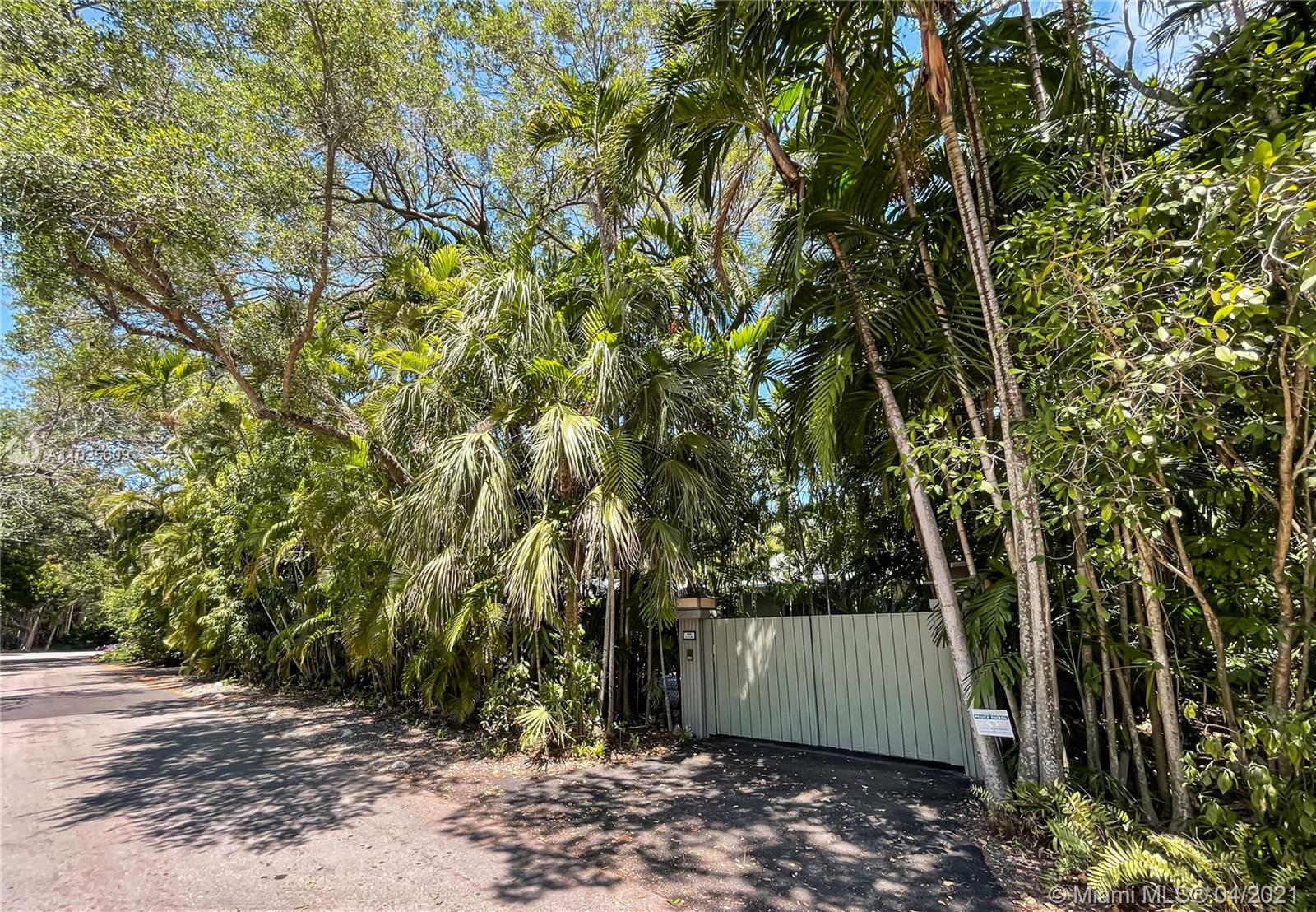 4141 La Playa Blvd Miami, FL 33133