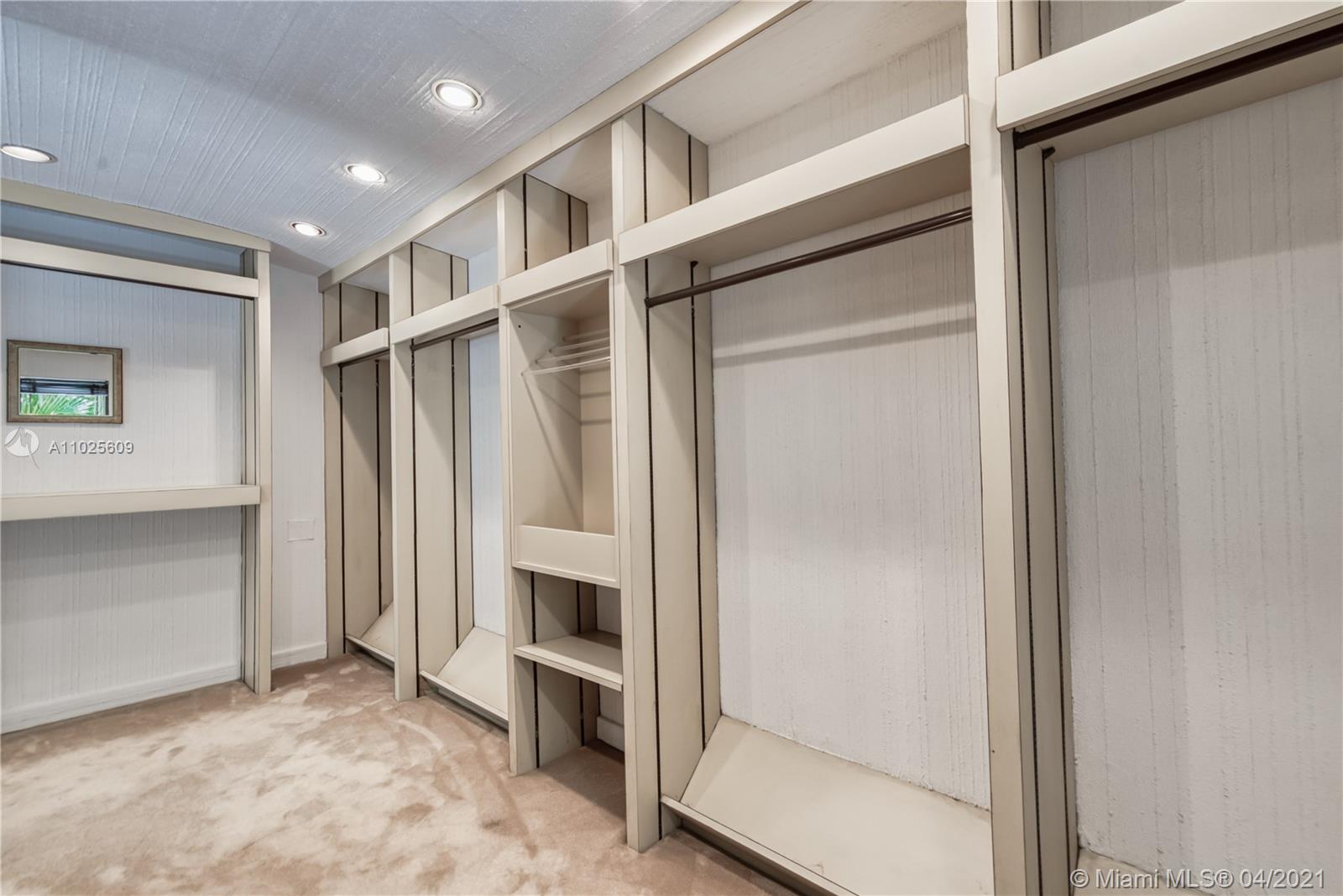 4141 La Playa Blvd Miami, FL 33133