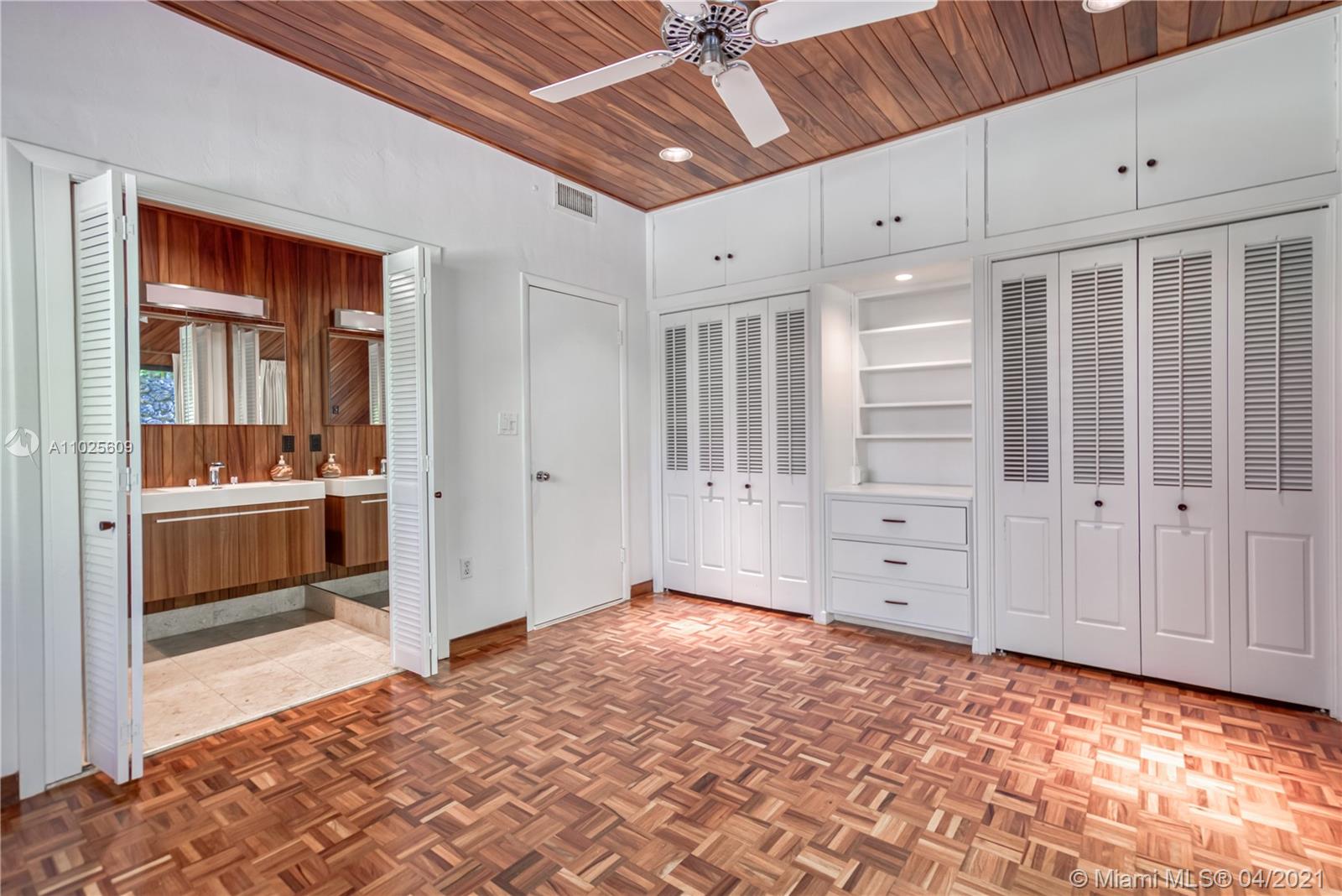 4141 La Playa Blvd Miami, FL 33133