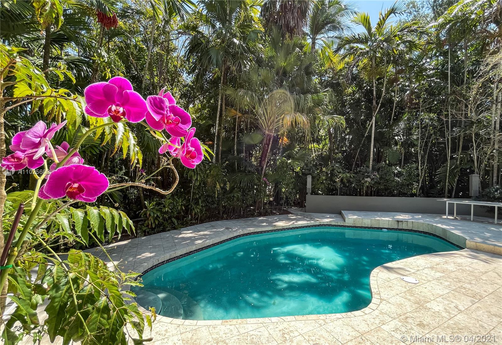 4141 La Playa Blvd Miami, FL 33133