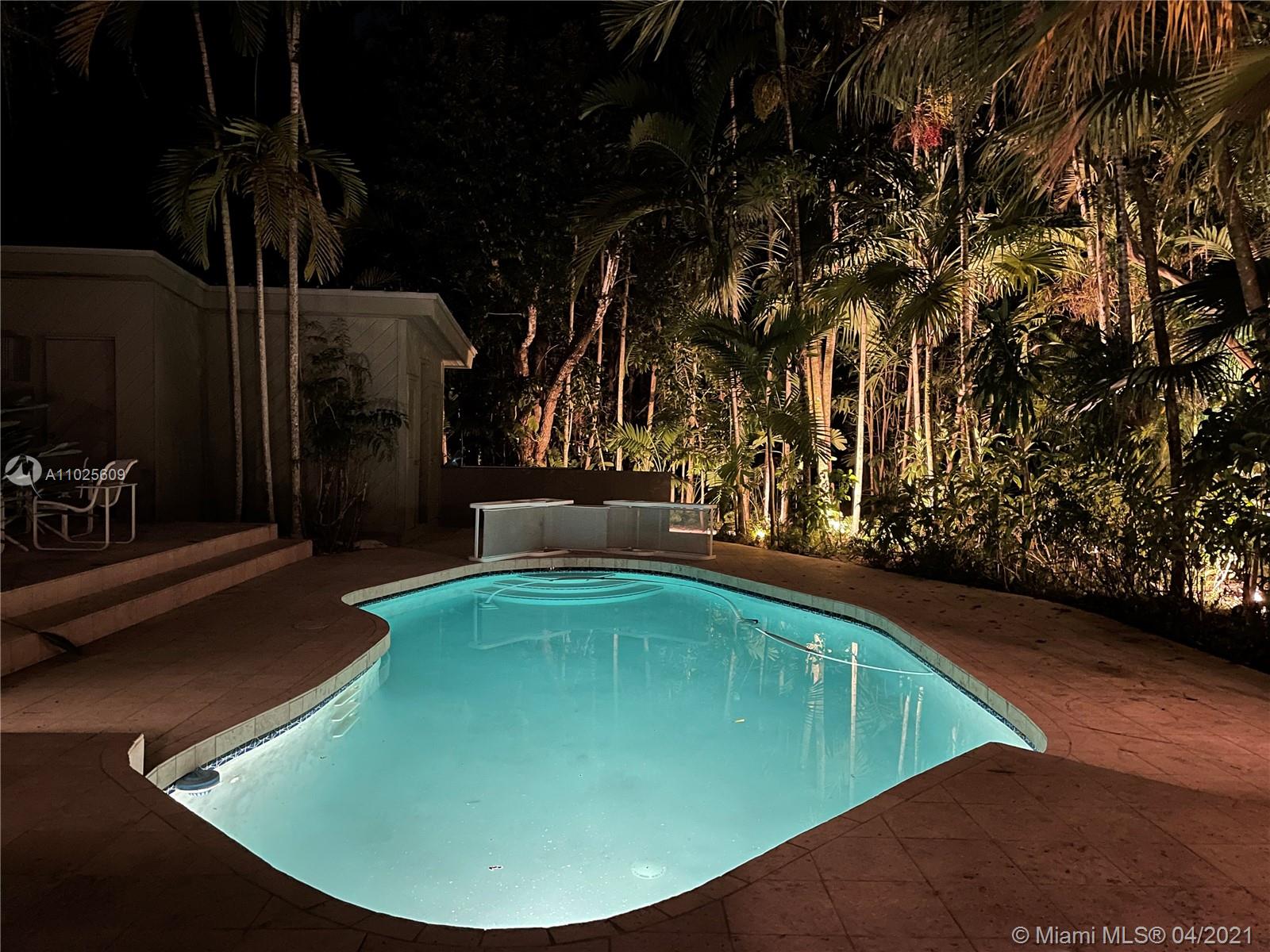 4141 La Playa Blvd Miami, FL 33133