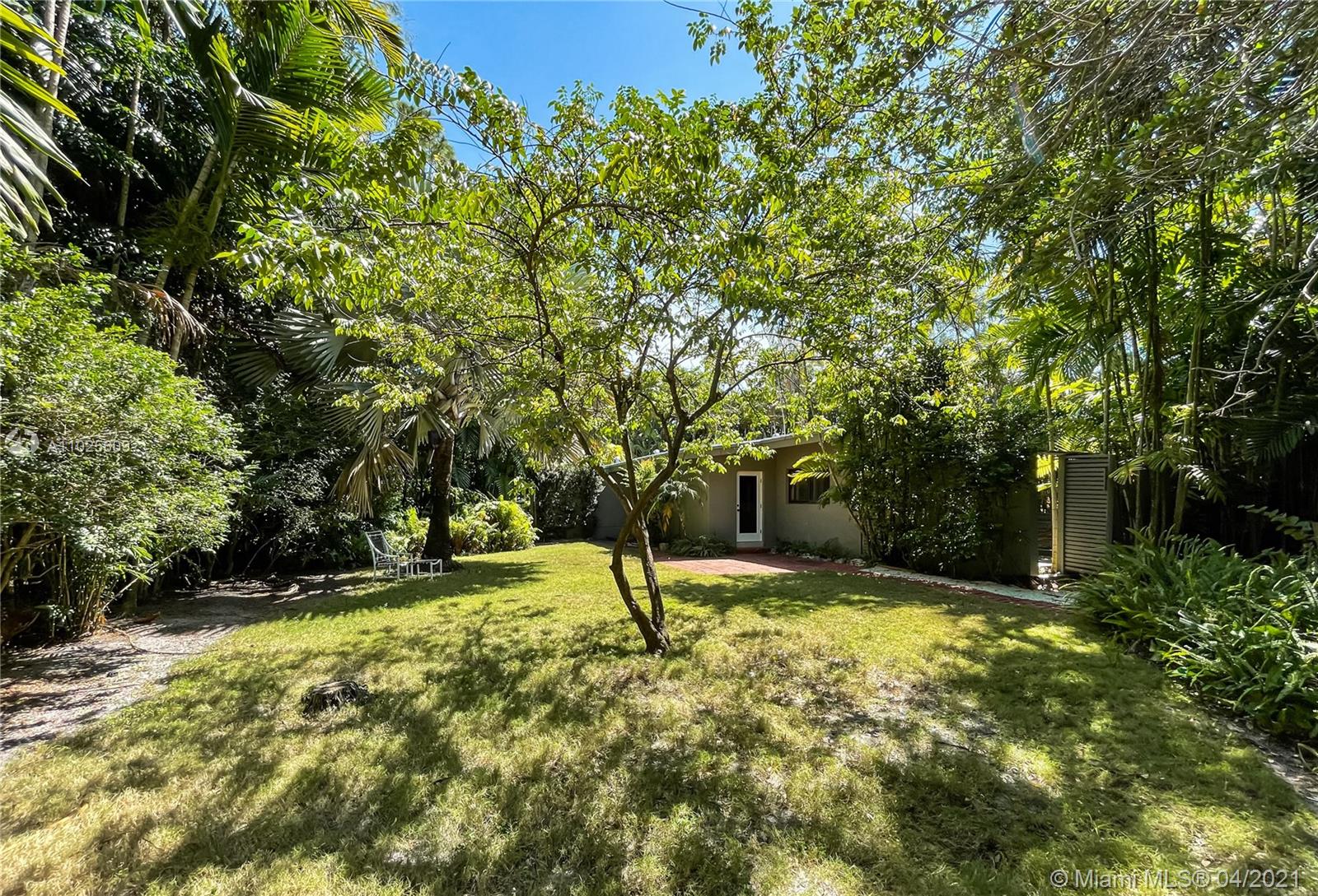 4141 La Playa Blvd Miami, FL 33133