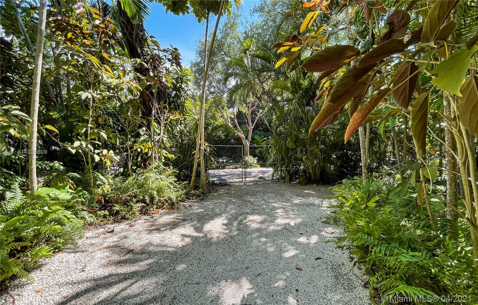 4141 La Playa Blvd Miami, FL 33133