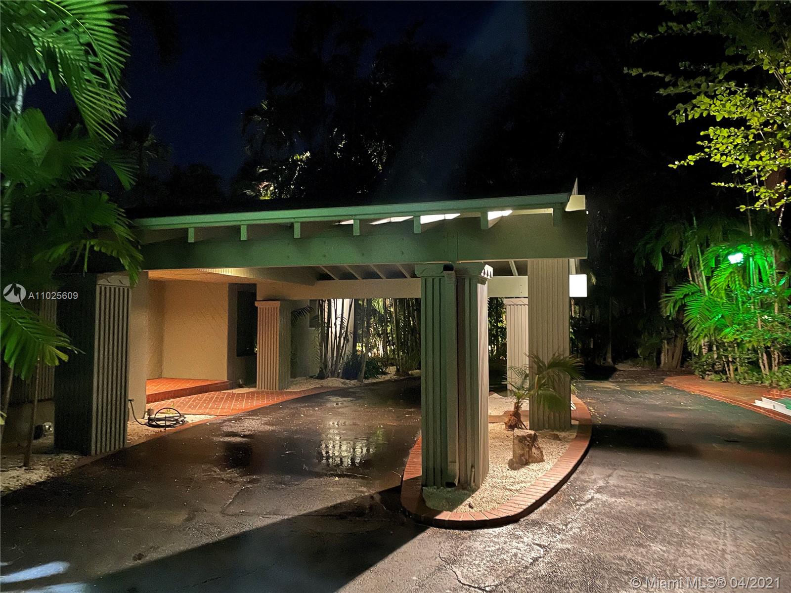 4141 La Playa Blvd Miami, FL 33133