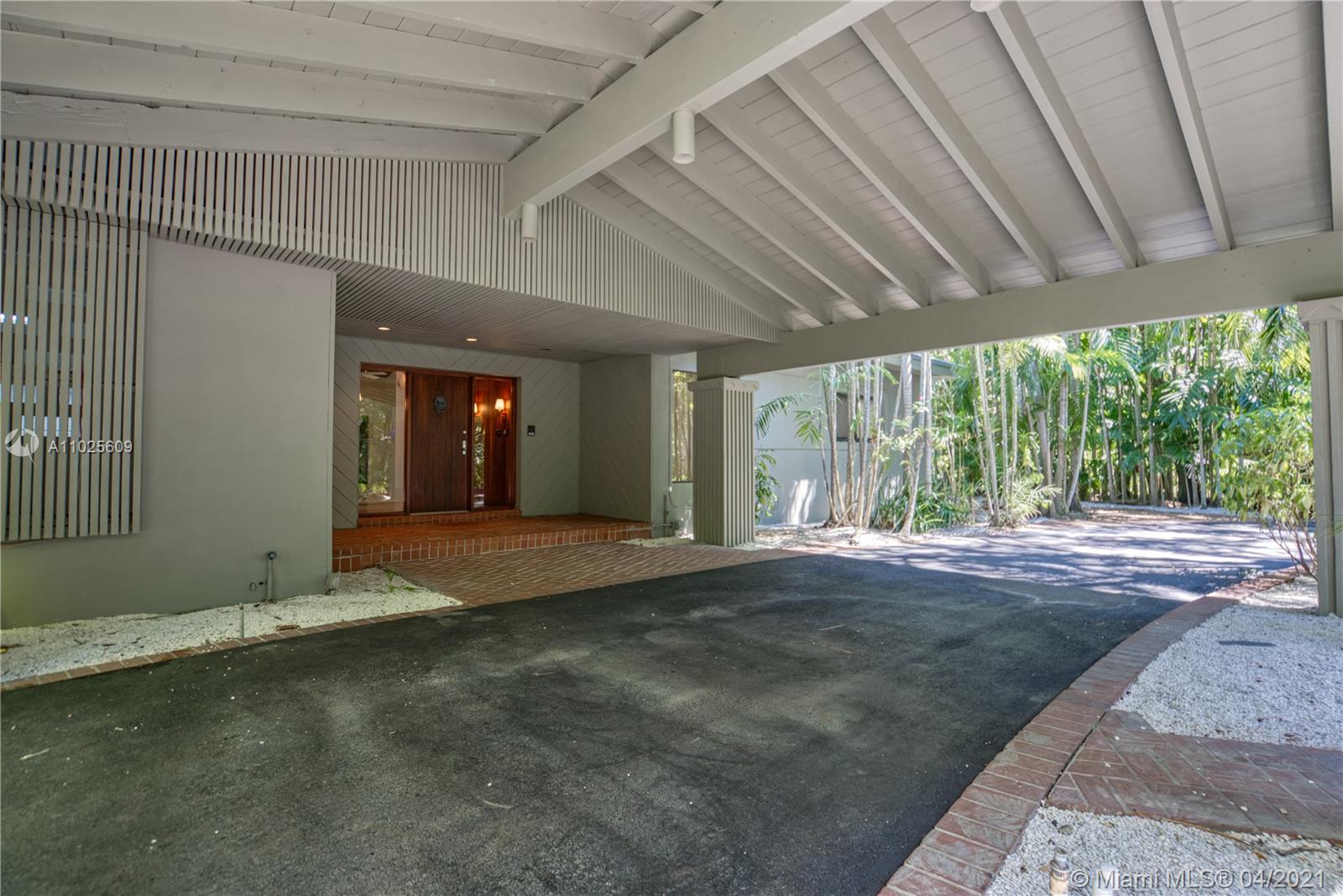 4141 La Playa Blvd Miami, FL 33133