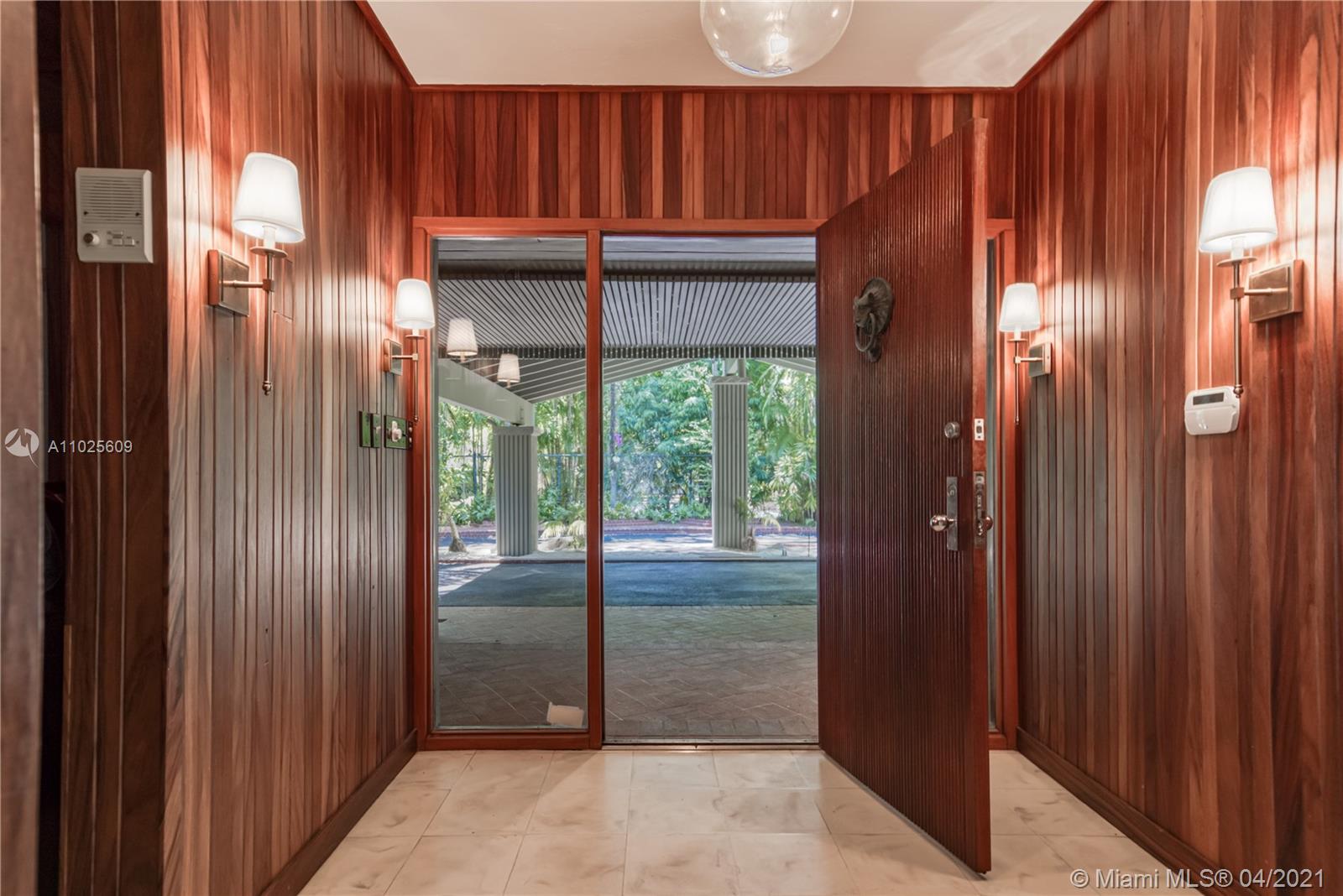 4141 La Playa Blvd Miami, FL 33133