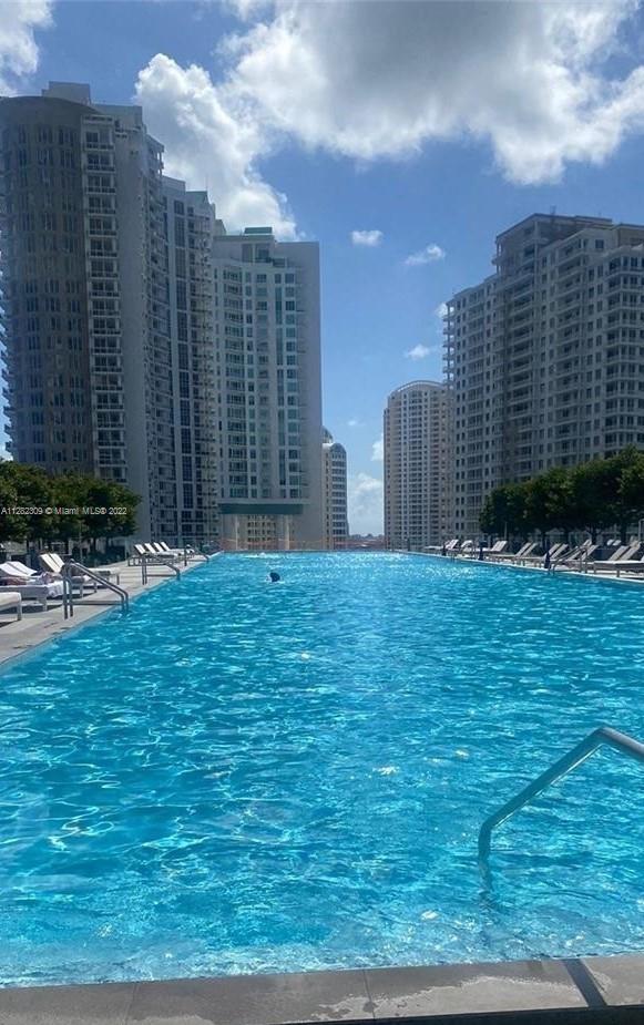 image Icon Brickell I18