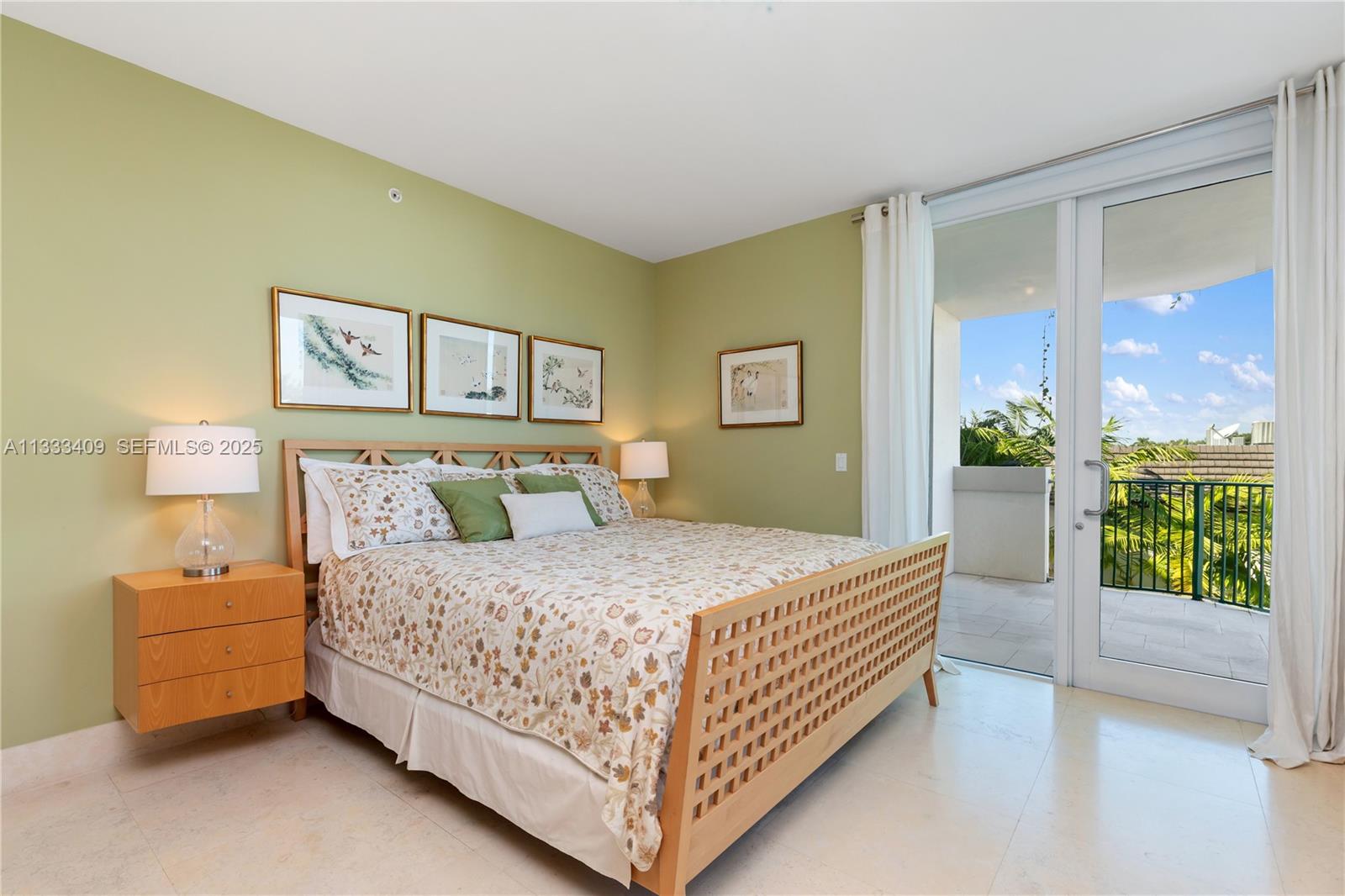 1660 W Glencoe St #302 Coconut Grove, FL 33133