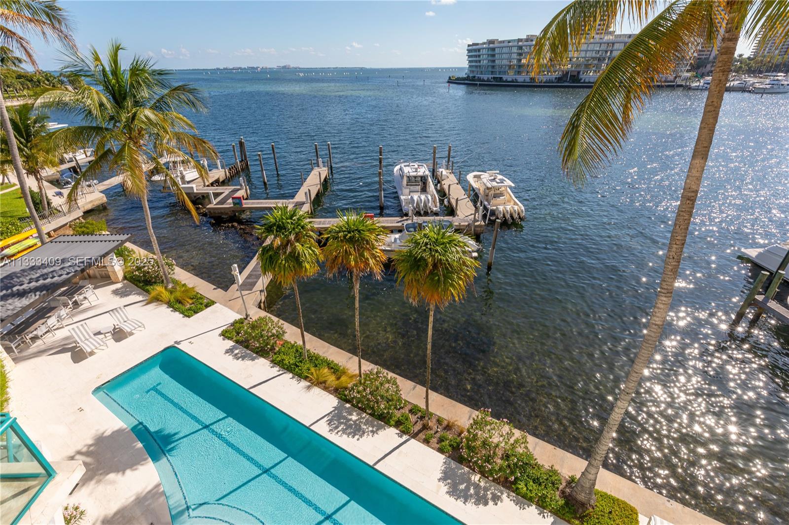 1660 W Glencoe St #302 Coconut Grove, FL 33133