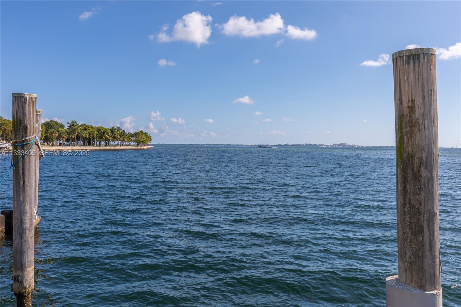 1660 W Glencoe St #302 Coconut Grove, FL 33133