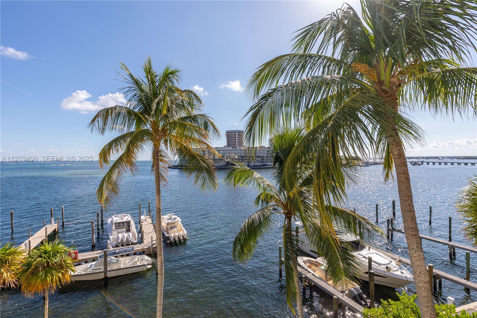 1660 W Glencoe St #302 Coconut Grove, FL 33133