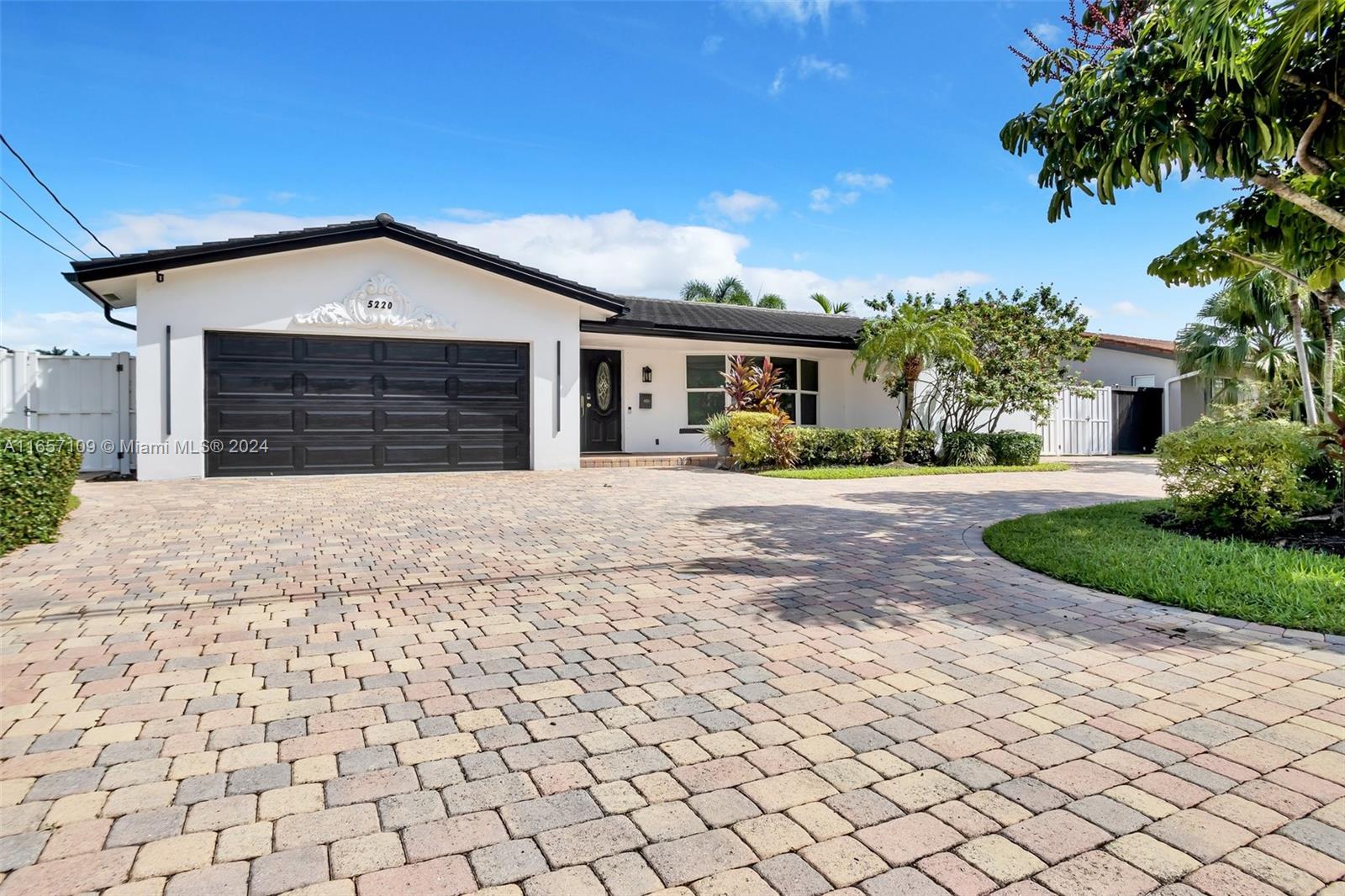 5220 NE 26th Ave Fort Lauderdale, FL 33308