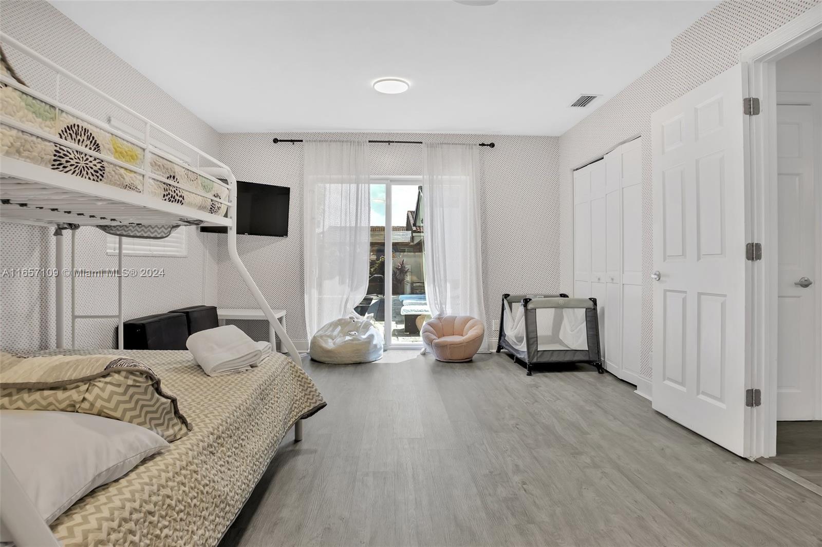 5220 NE 26th Ave Fort Lauderdale, FL 33308