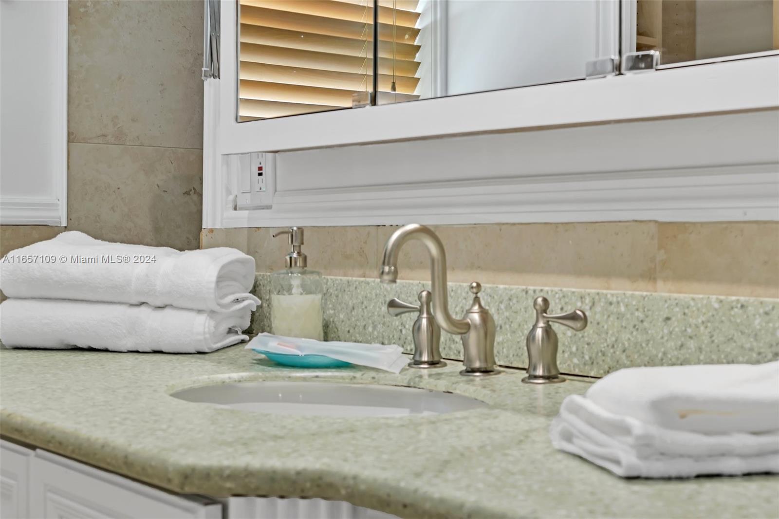 5220 NE 26th Ave Fort Lauderdale, FL 33308