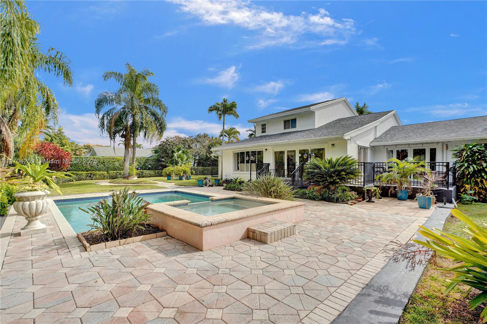 8221 SW 185th Ter,Cutler Bay, FL 33157