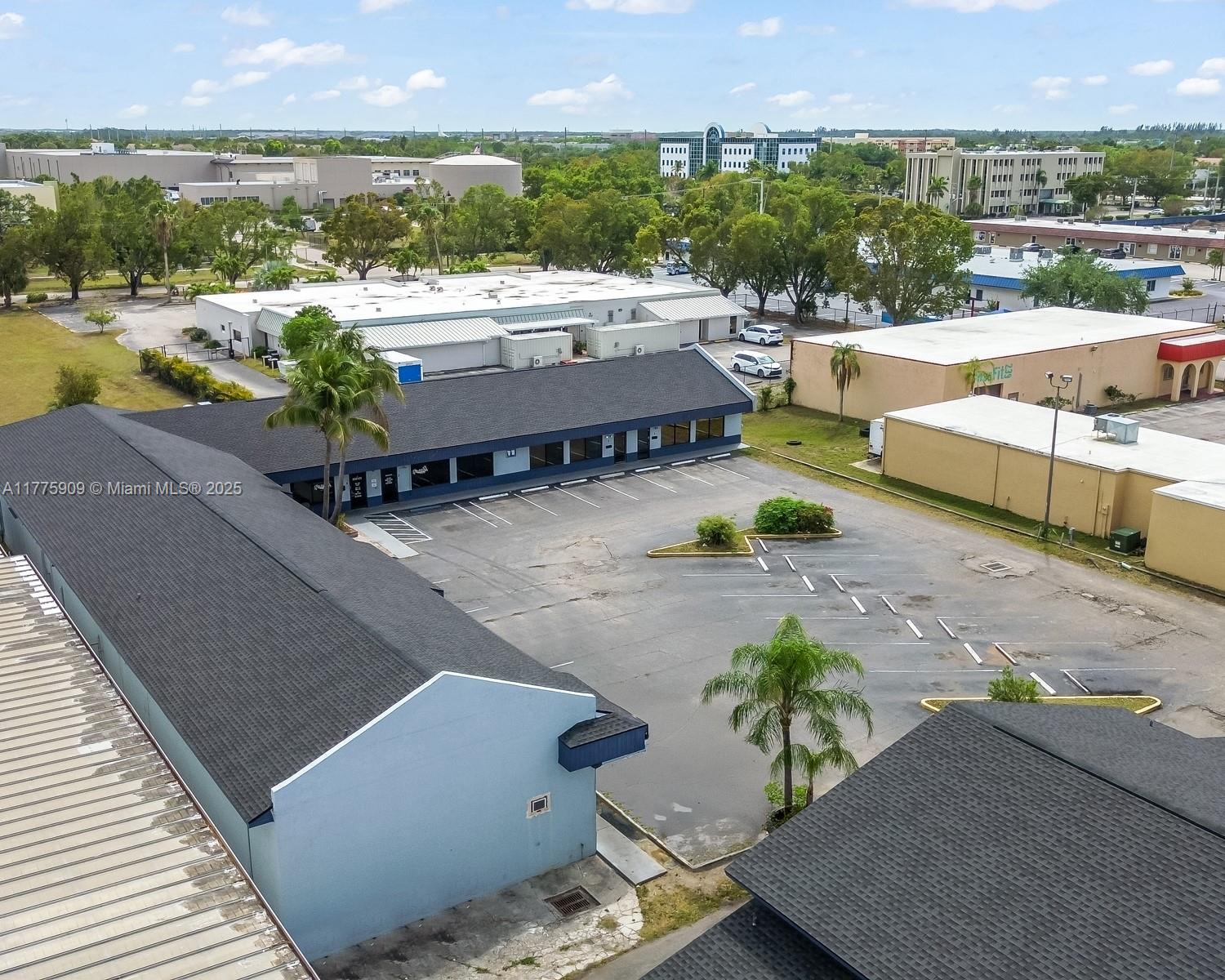 3775 Fowler St Fort Myers, FL 33901