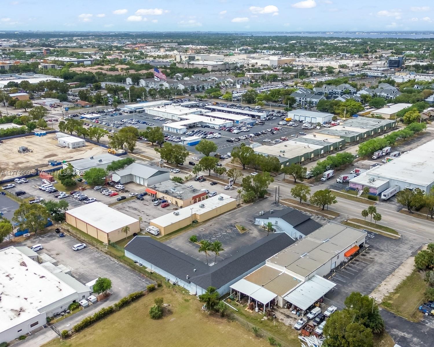 3775 Fowler St Fort Myers, FL 33901