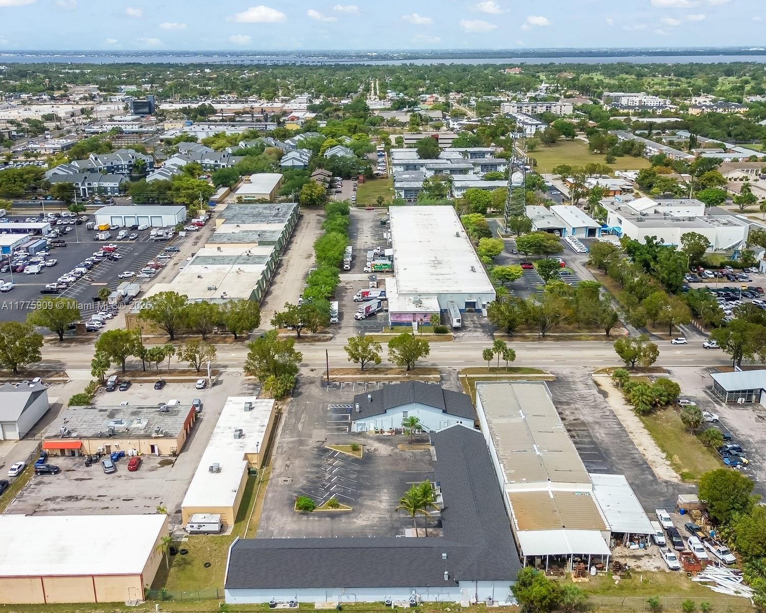 3775 Fowler St Fort Myers, FL 33901