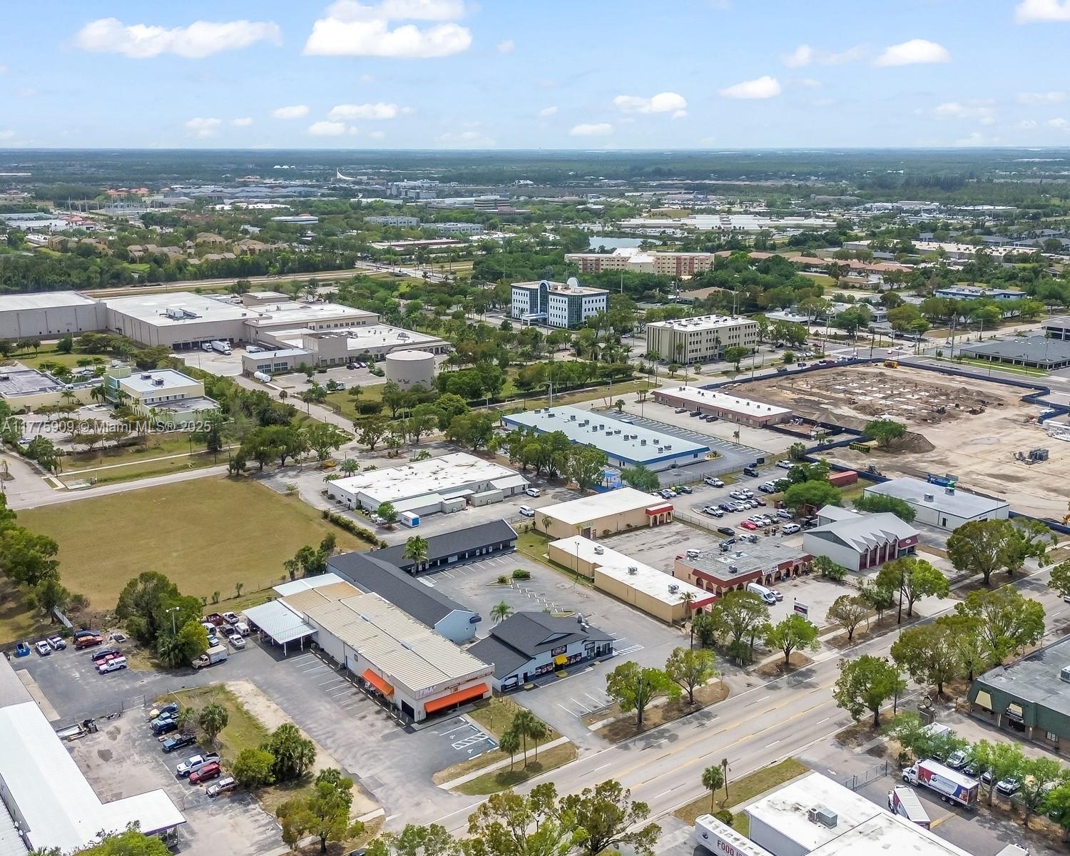 3775 Fowler St Fort Myers, FL 33901