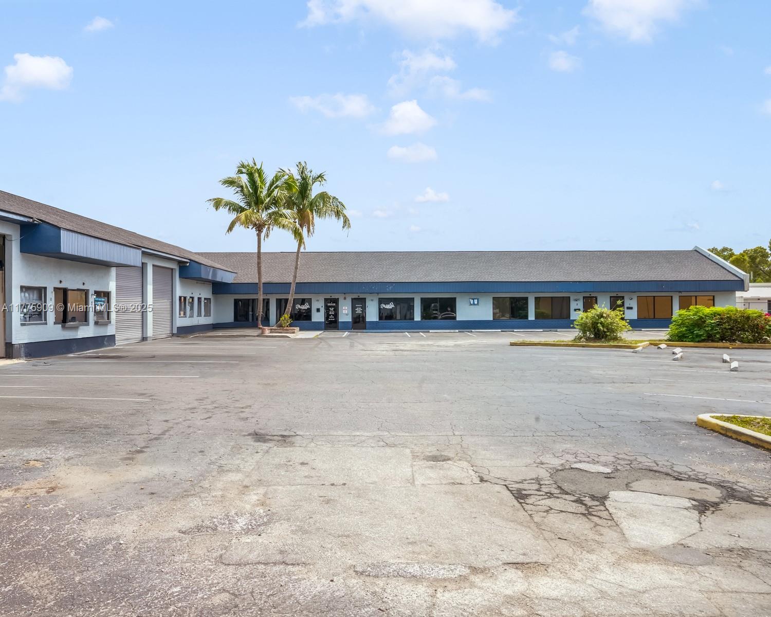 3775 Fowler St Fort Myers, FL 33901