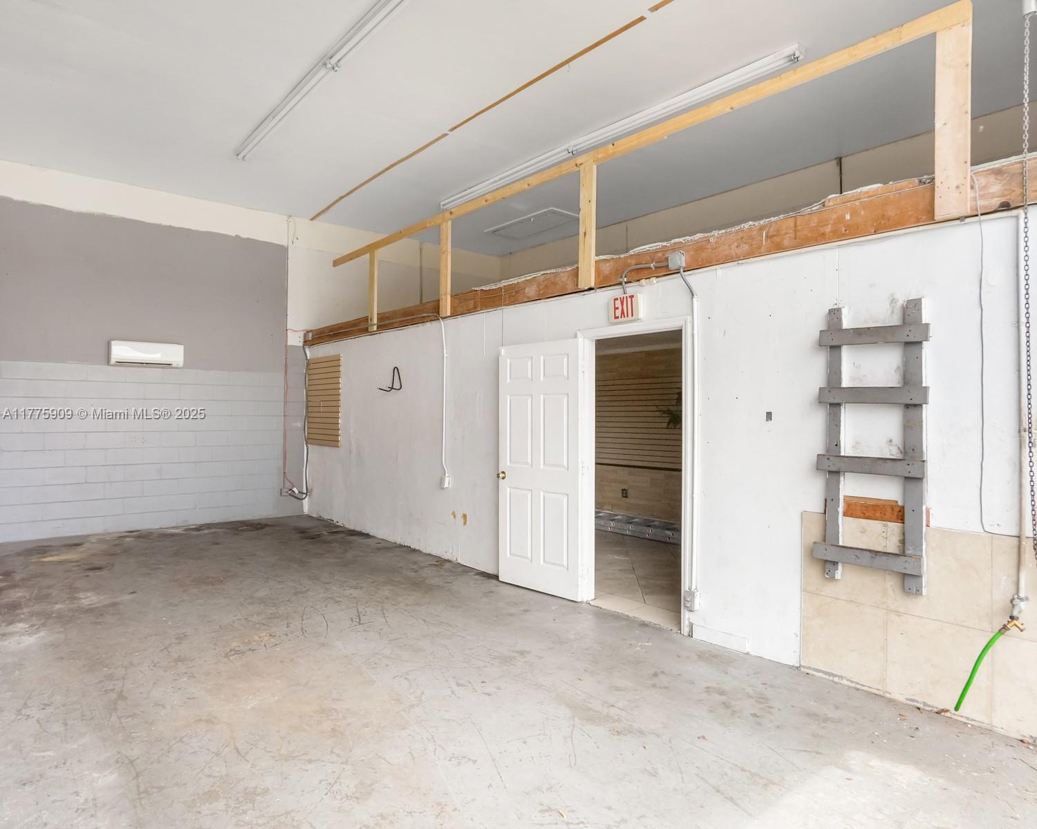 3775 Fowler St Fort Myers, FL 33901