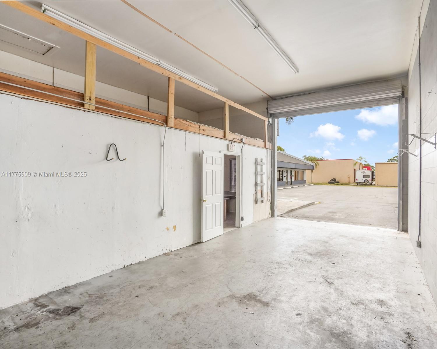 3775 Fowler St Fort Myers, FL 33901