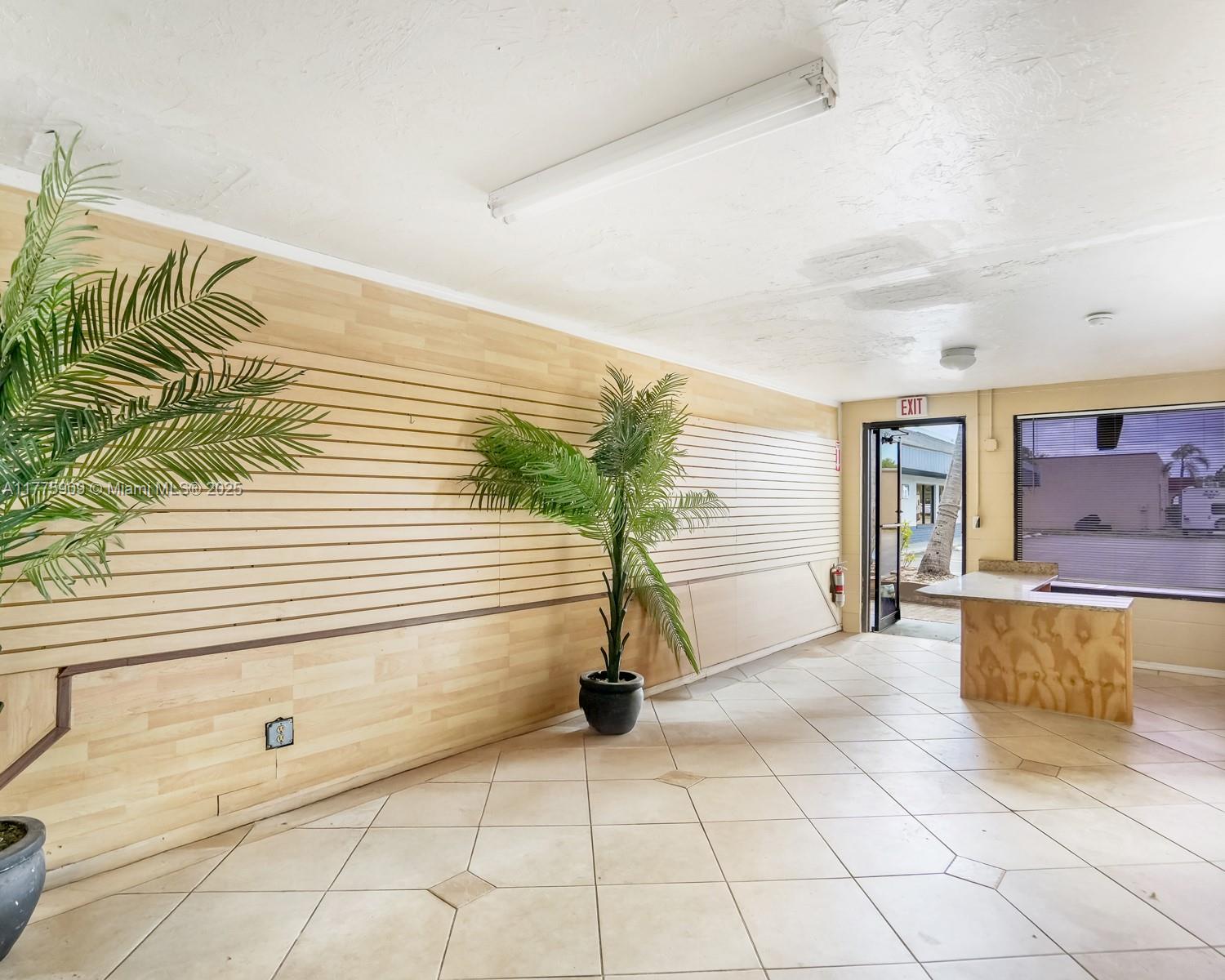 3775 Fowler St Fort Myers, FL 33901