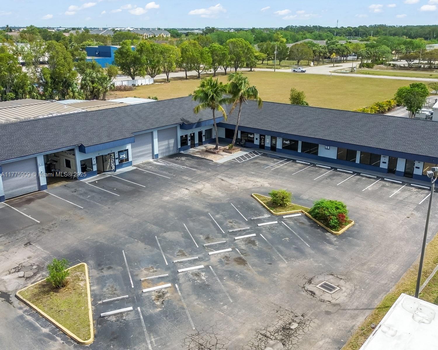 3775 Fowler St Fort Myers, FL 33901