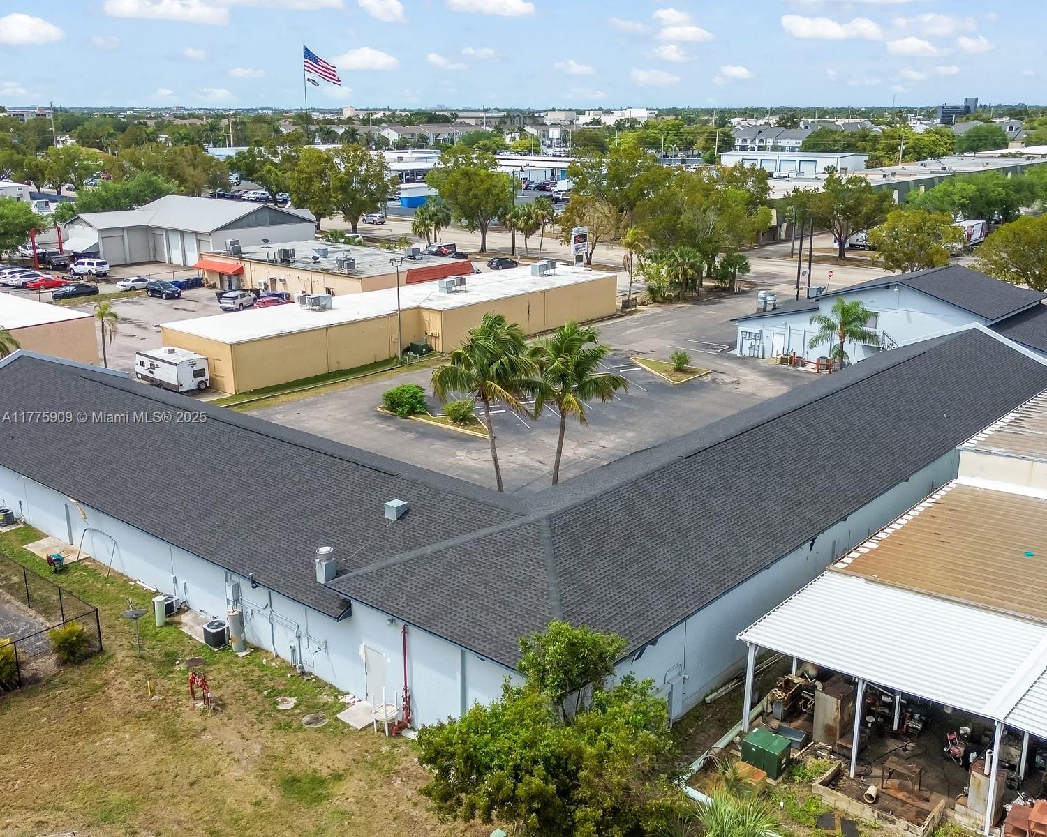 3775 Fowler St Fort Myers, FL 33901