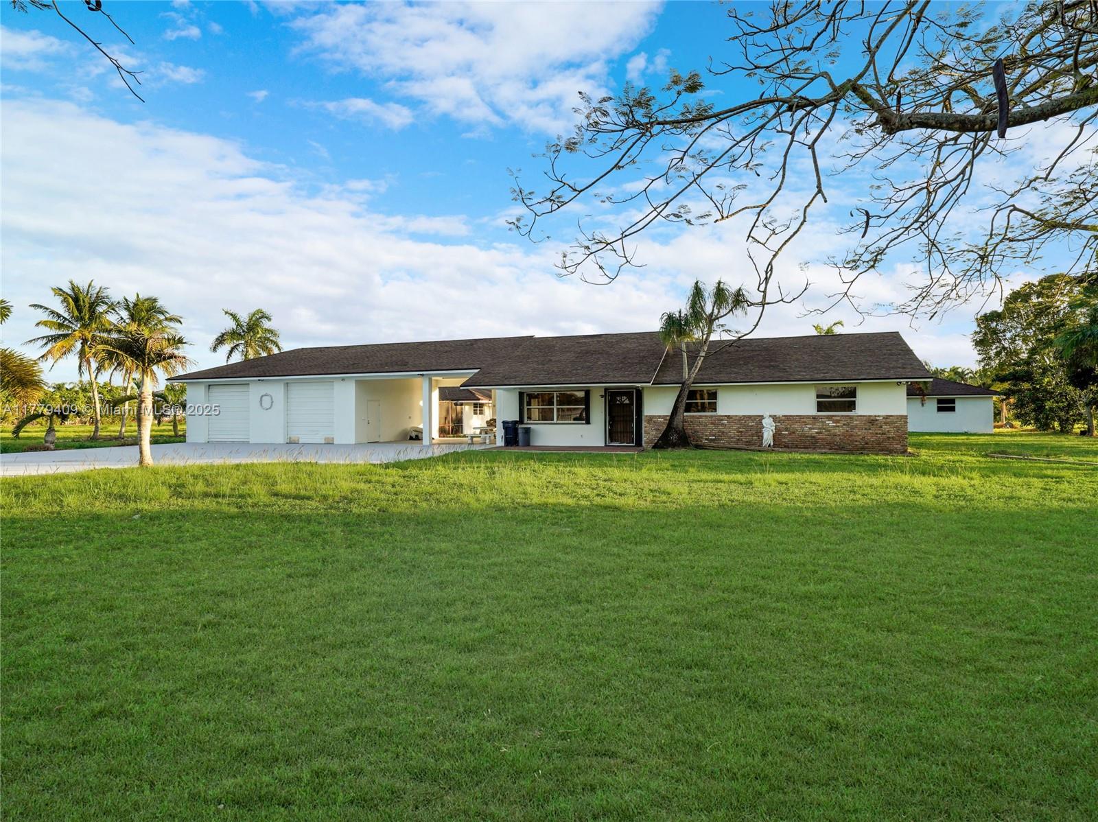 20000 SW 216th St,Miami, FL 33170