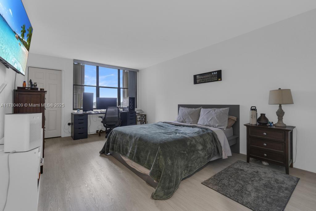 16300 Golf Clb Rd #401 Weston, FL 33326