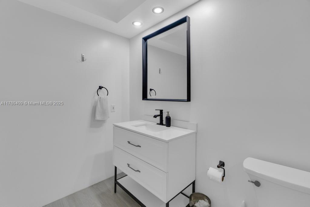 16300 Golf Clb Rd #401 Weston, FL 33326