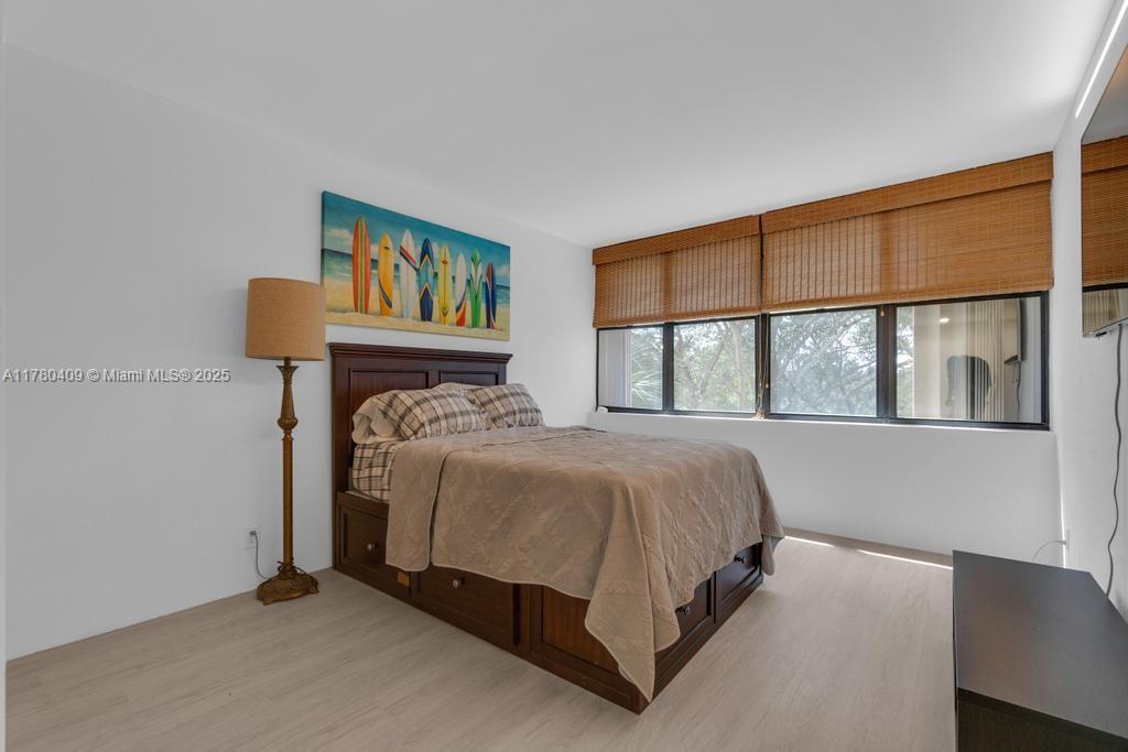 16300 Golf Clb Rd #401 Weston, FL 33326