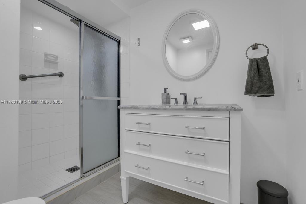 16300 Golf Clb Rd #401 Weston, FL 33326