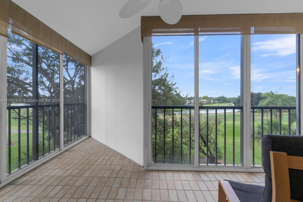 16300 Golf Clb Rd #401 Weston, FL 33326